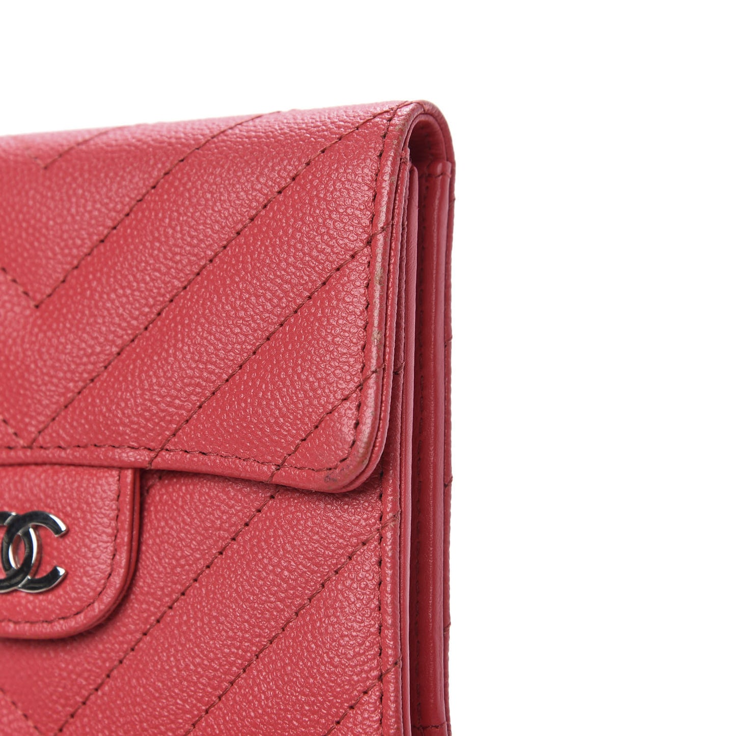 Caviar Chevron Quilted Compact Flap Wallet Red