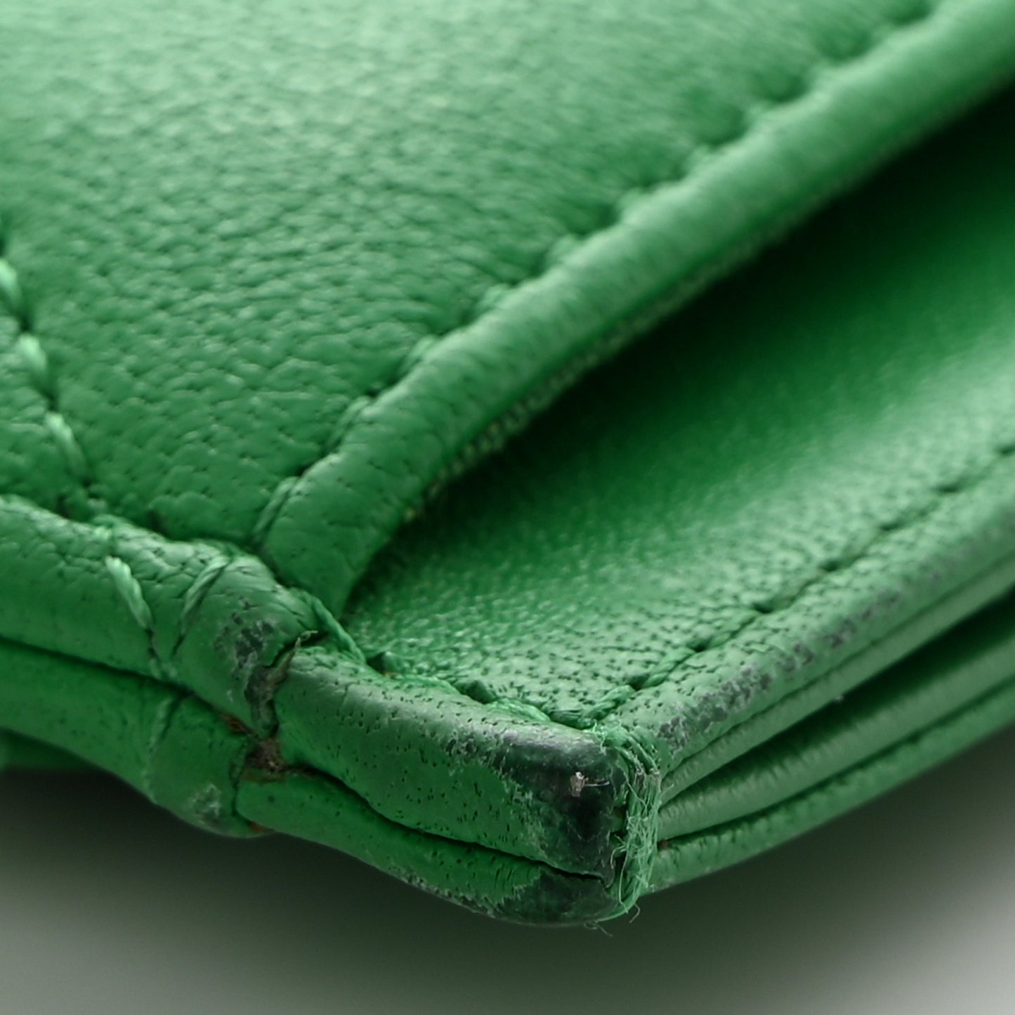 Lambskin Quilted Chanel 19 Card Holder Green