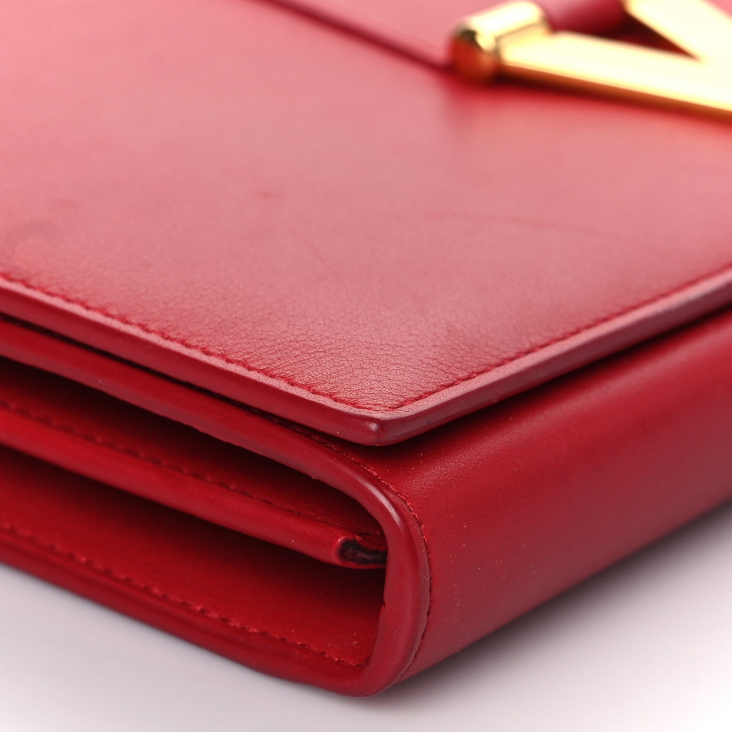 Calfskin Classic Y Ligne Chain Wallet Vermillion
