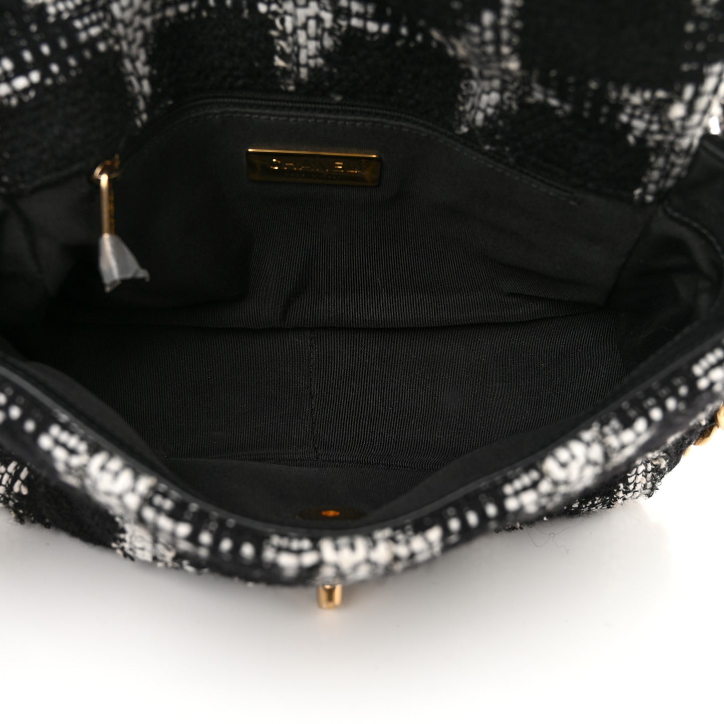 Tweed Quilted Medium Chanel 19 Flap Black White