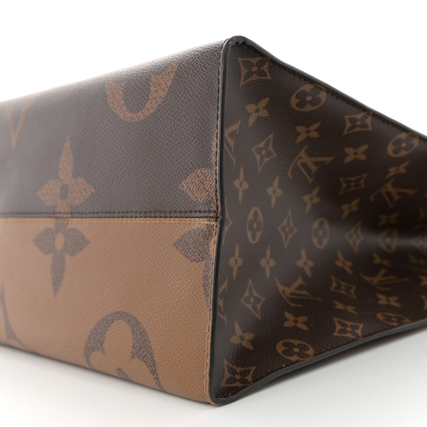 Reverse Monogram Giant Onthego GM