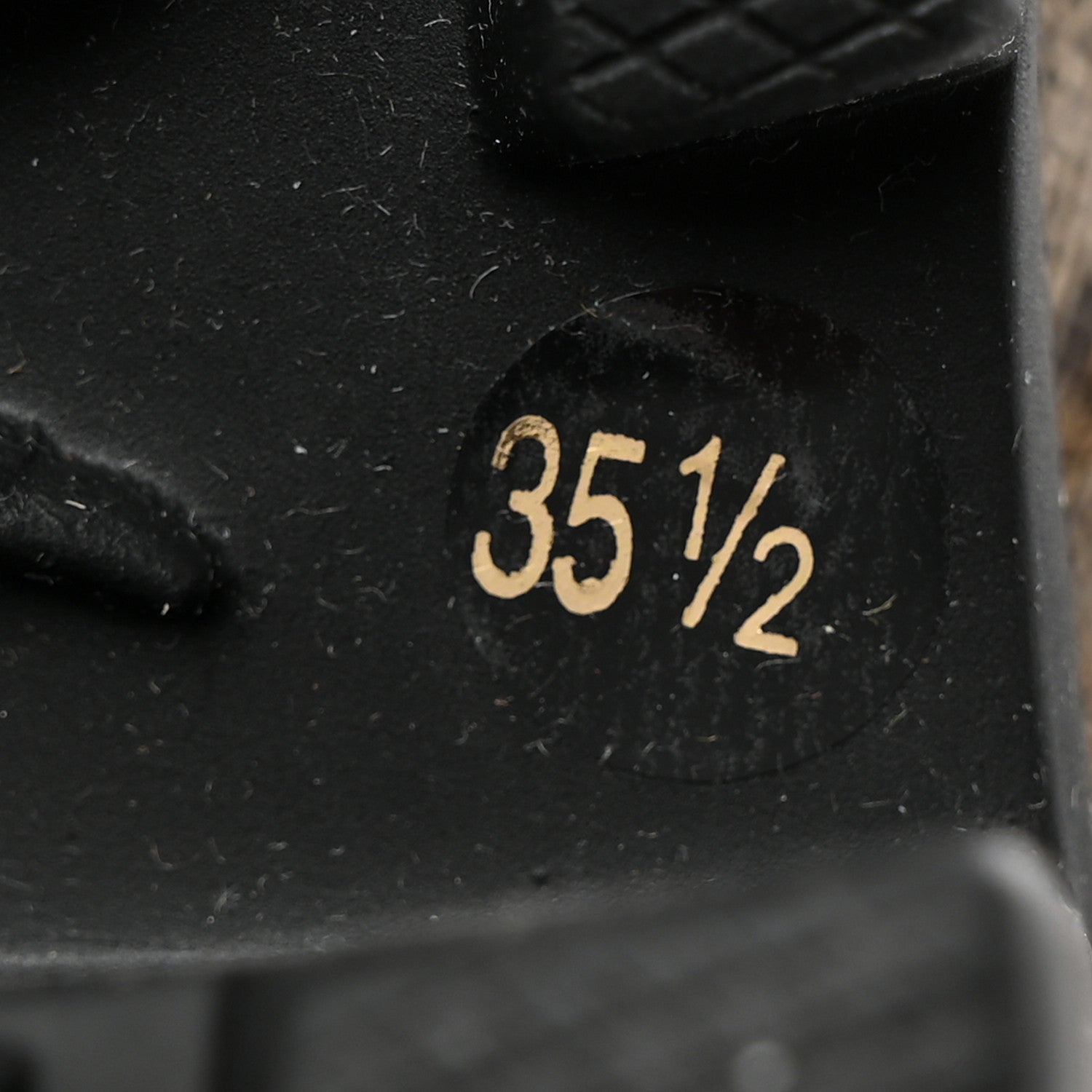 Gucci GG Supreme Monogram Magnum Calfskin Interlocking G Womens Lug Sole Ankle Boots 35.5 Beige Ebony Black 7 of 13