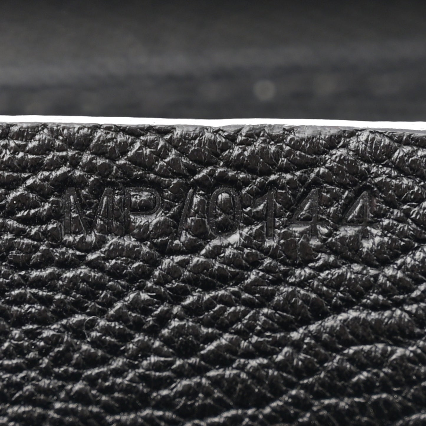 Sugar Goatskin Medium Antigona Black