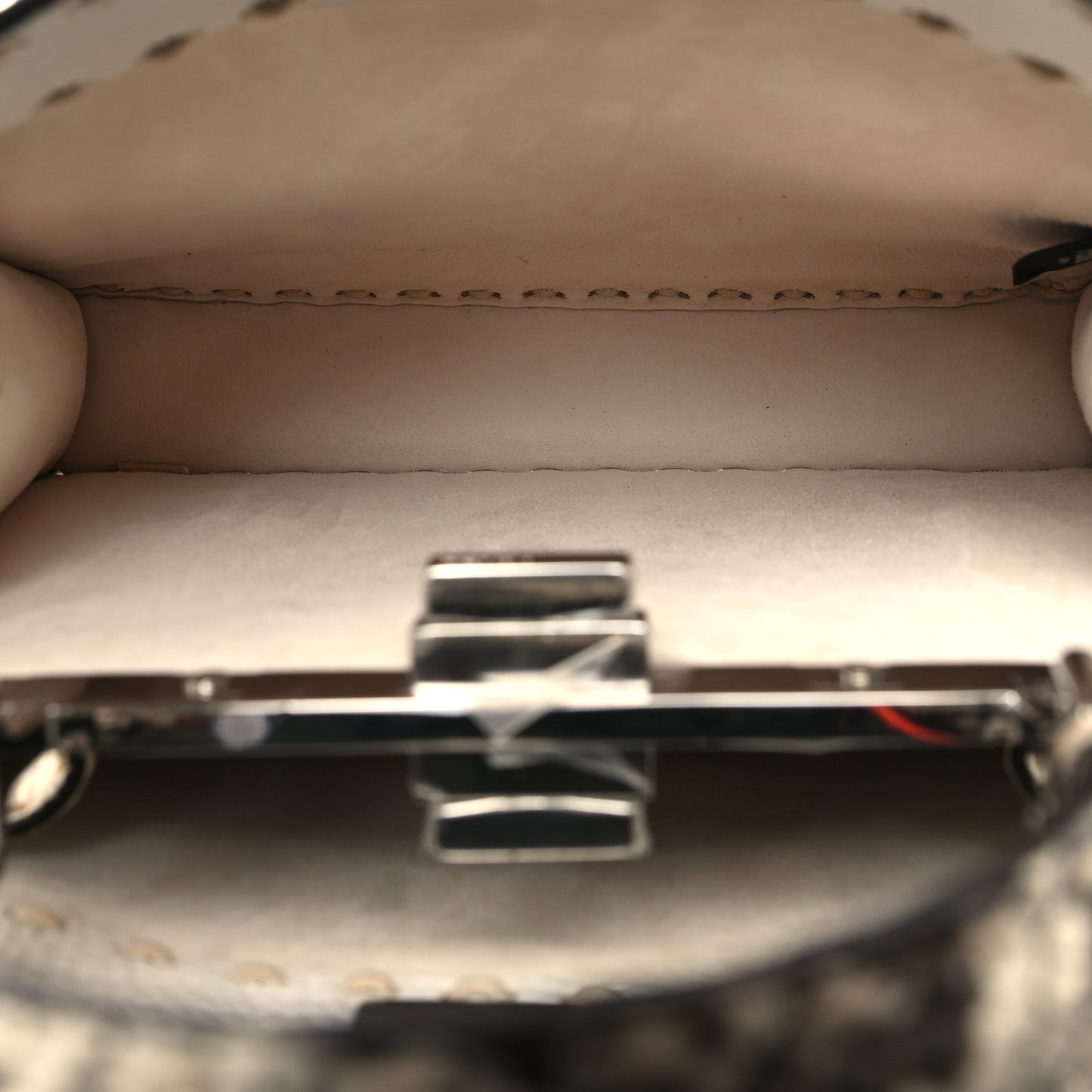 Vitello Granato Camoscio Elaphe Python Print Macro Stitchings Small Peekaboo I SEE U Iconic Satchel White Roccia