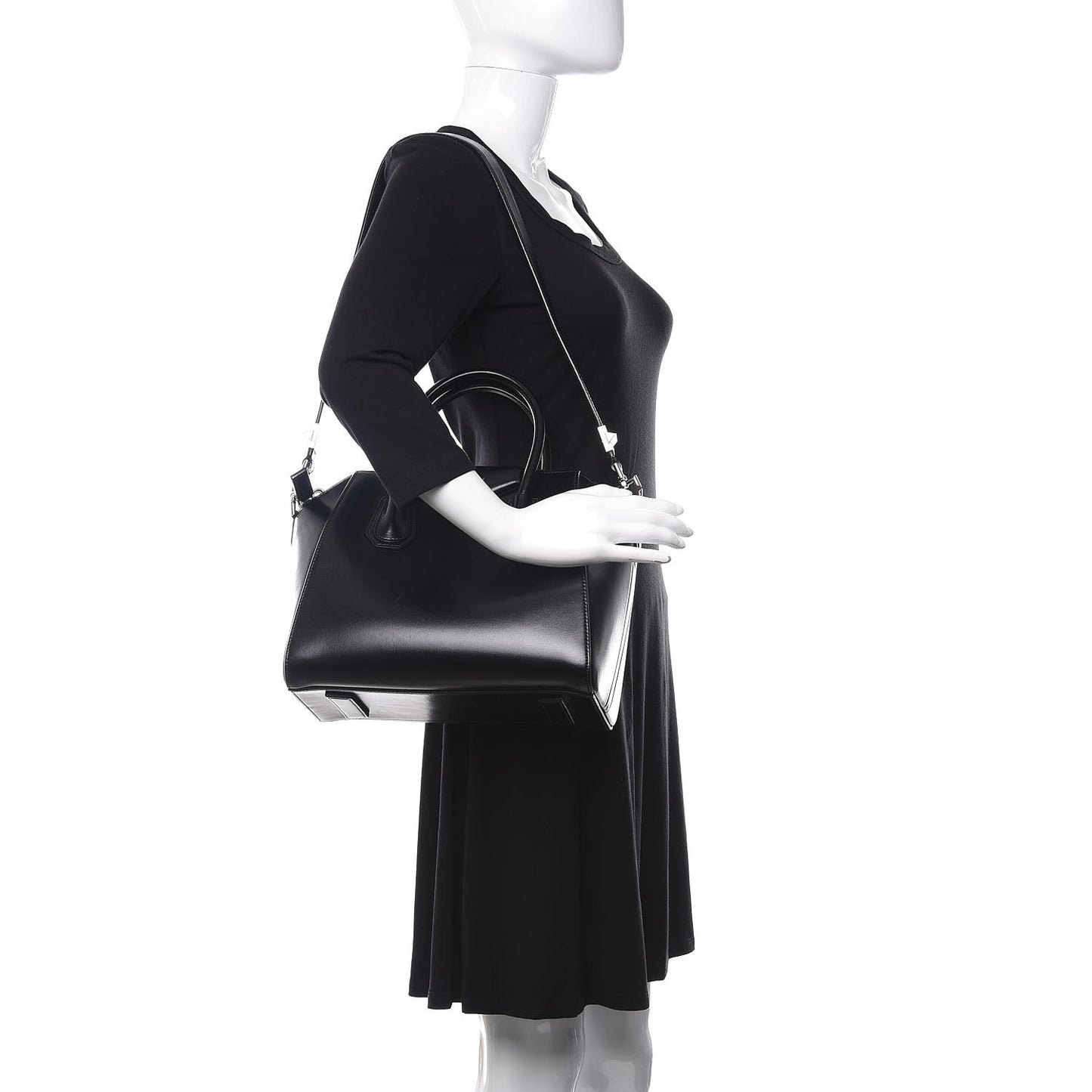 Shiny Lord Calfskin Small Antigona Black