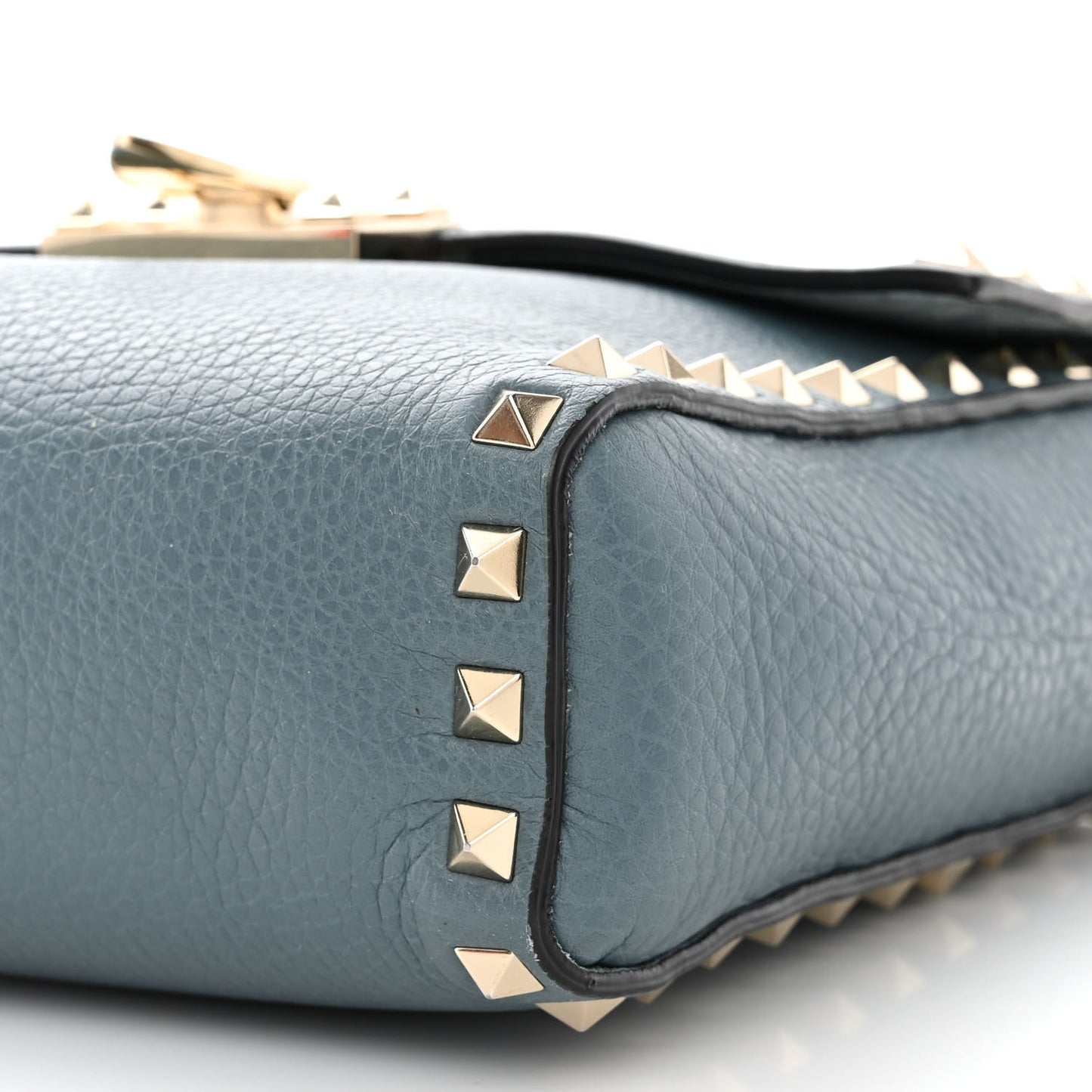Pebbled Calfskin Rockstud Flip Lock Flap Messenger Bag Amadeus