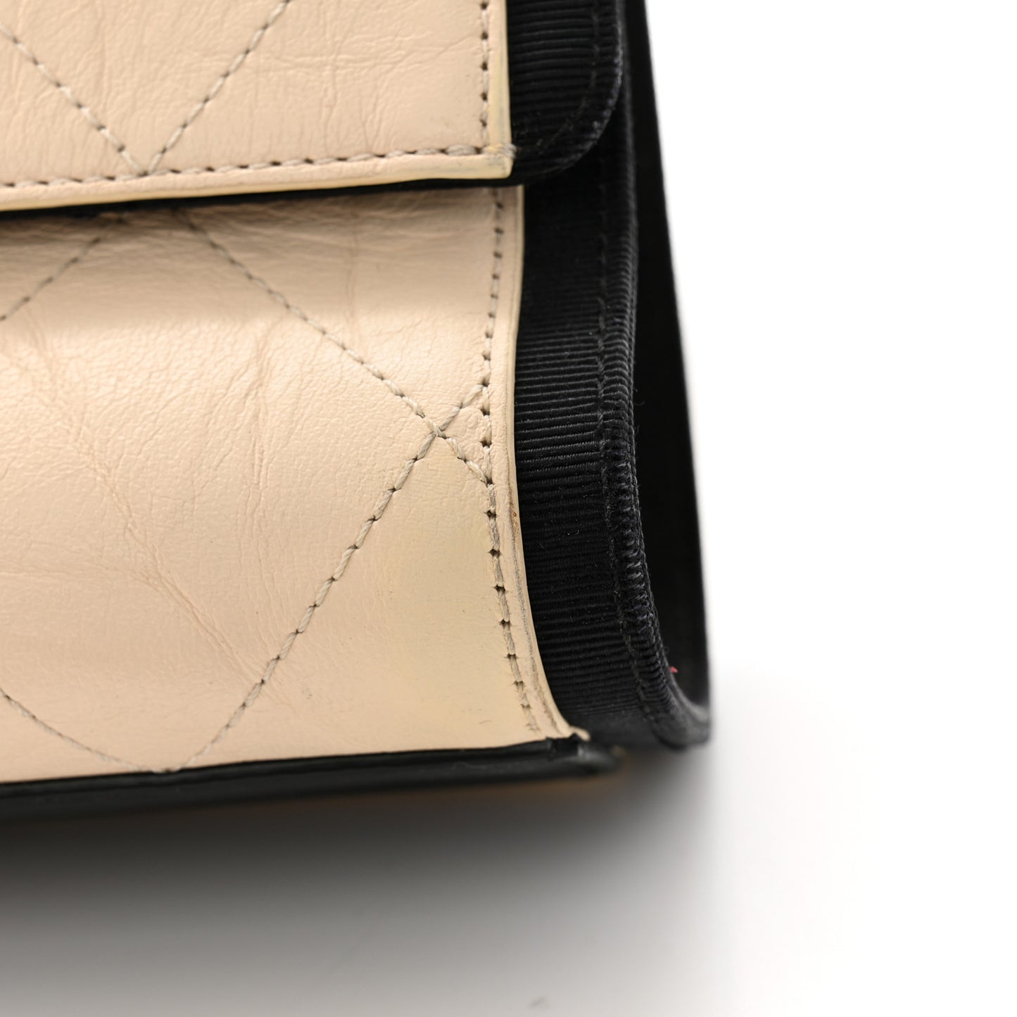 Aged Calfskin Grosgrain Quilted Chain CC Flap Ivory Black