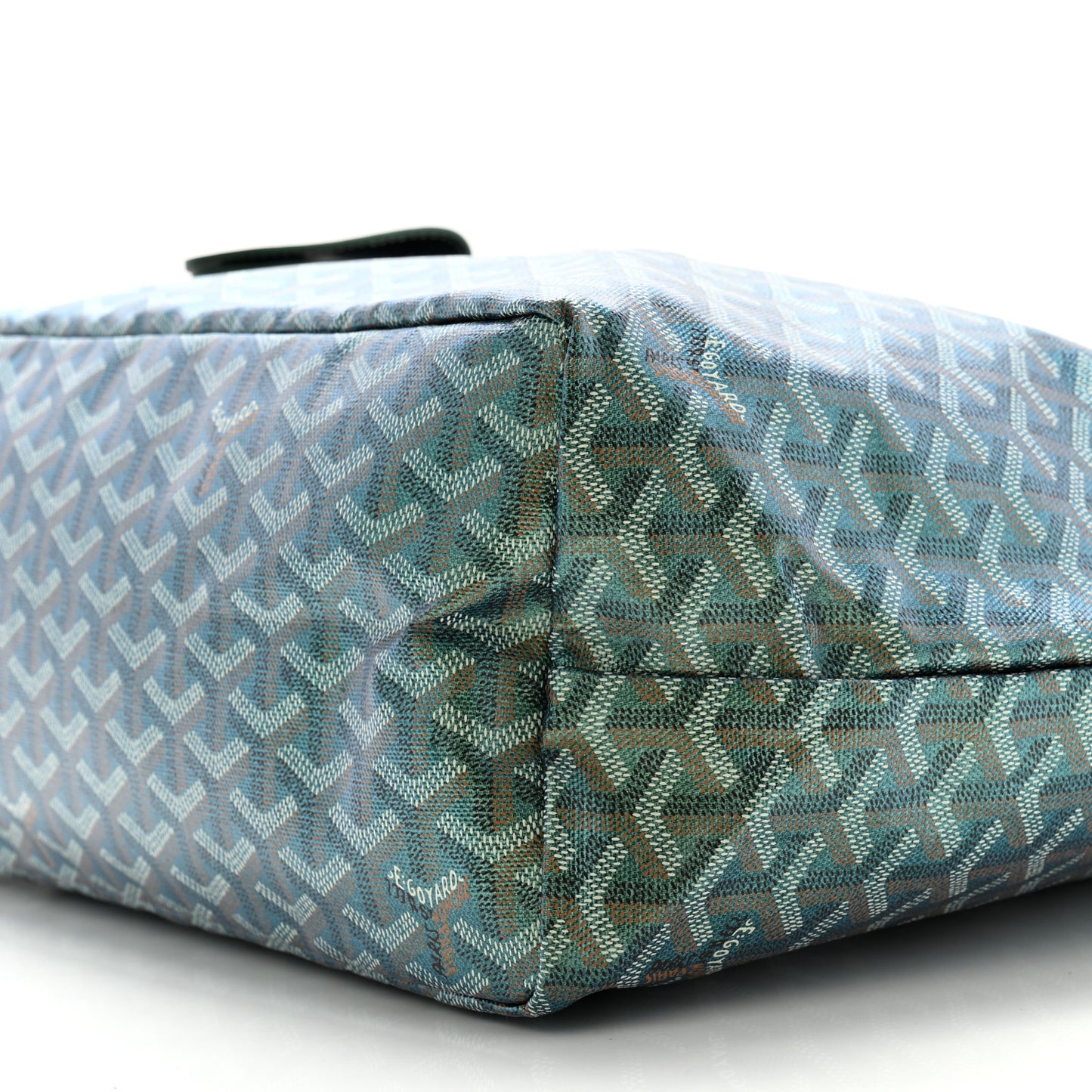 Iridescent Goyardine Saint Louis PM Pearly Green