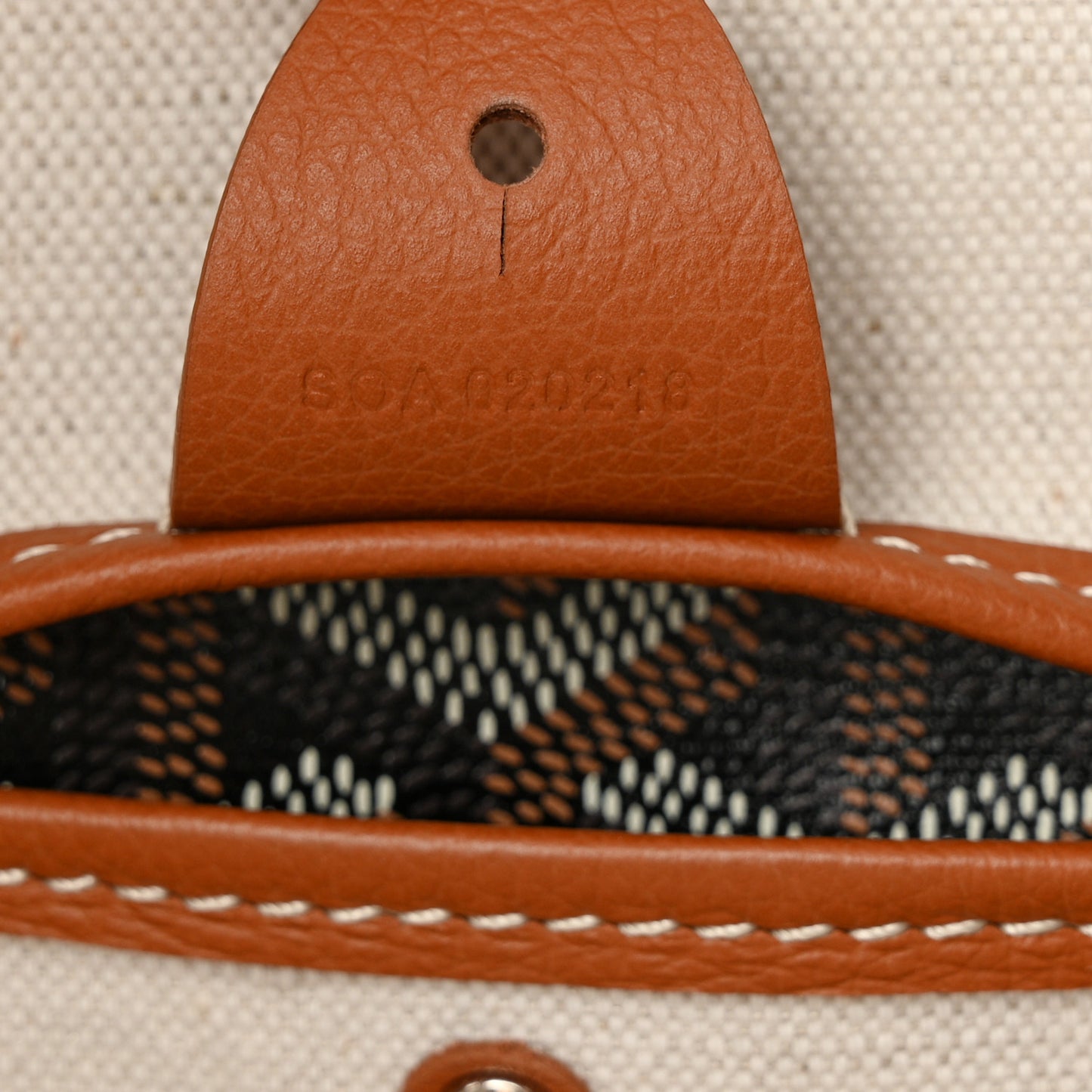Goyardine Artois MM Black Gold