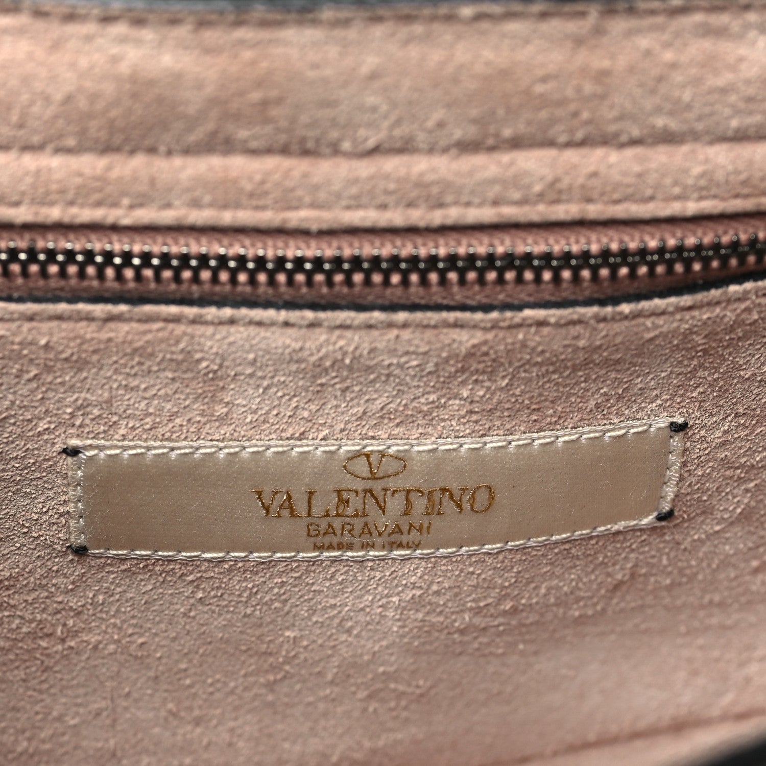 Valentino Garavani Grained Calfskin Onyx Medium Guitar Strap Rockstud Rolling Flap Saddle Bag Soft Noisette 6 of 8