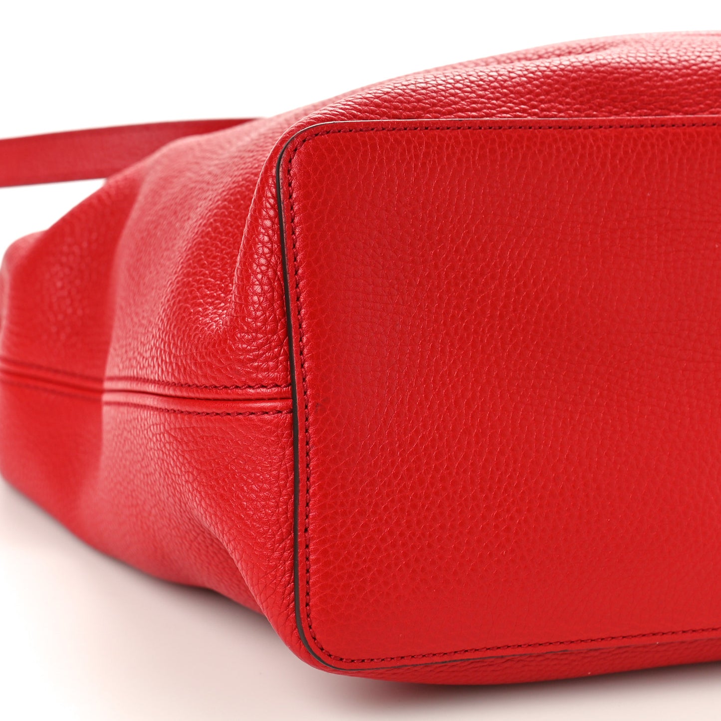 Pebbled Calfskin Large Soho Hobo Tabasco Red