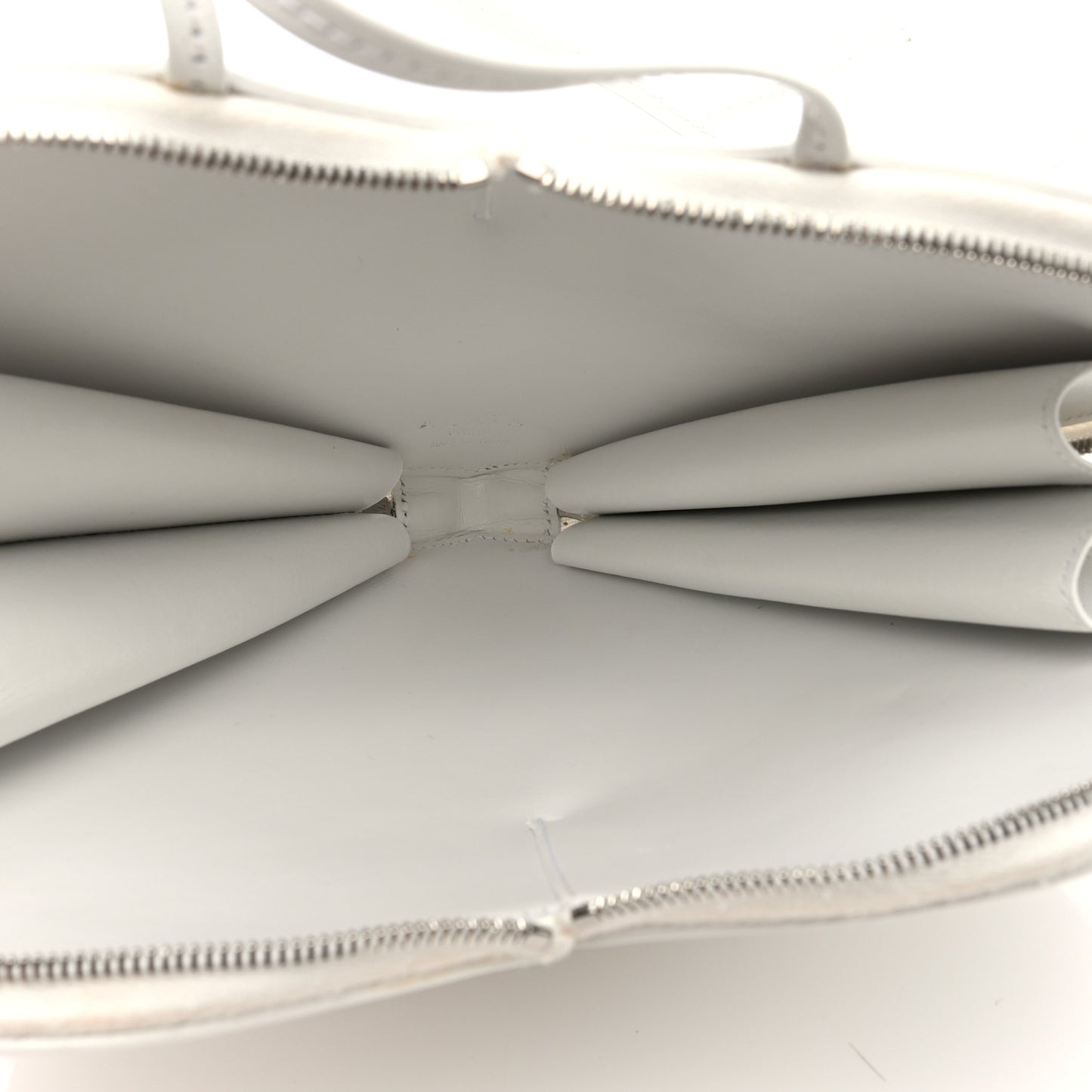 Lux Calfskin Le Coeur Bag Lacquer Optic White