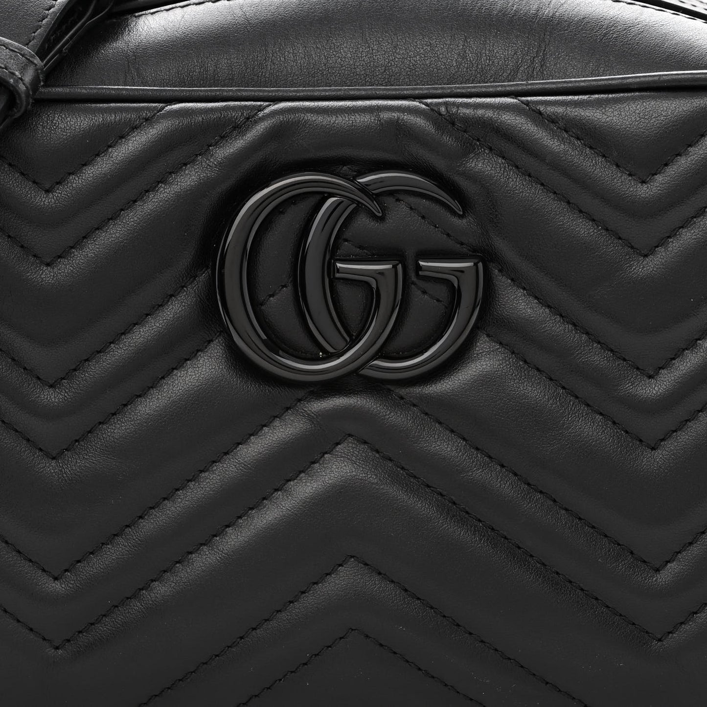Calfskin Matelasse Monochrome Small GG Marmont Chain Shoulder Bag Black