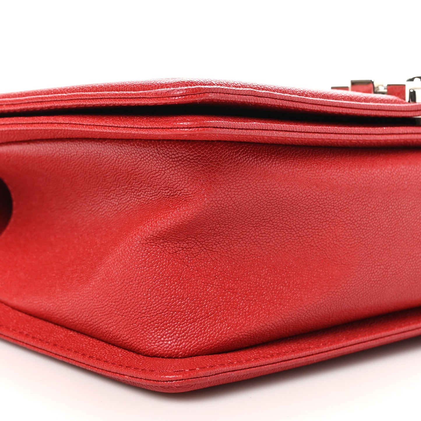 Caviar Quilted Medium Boy Flap Red