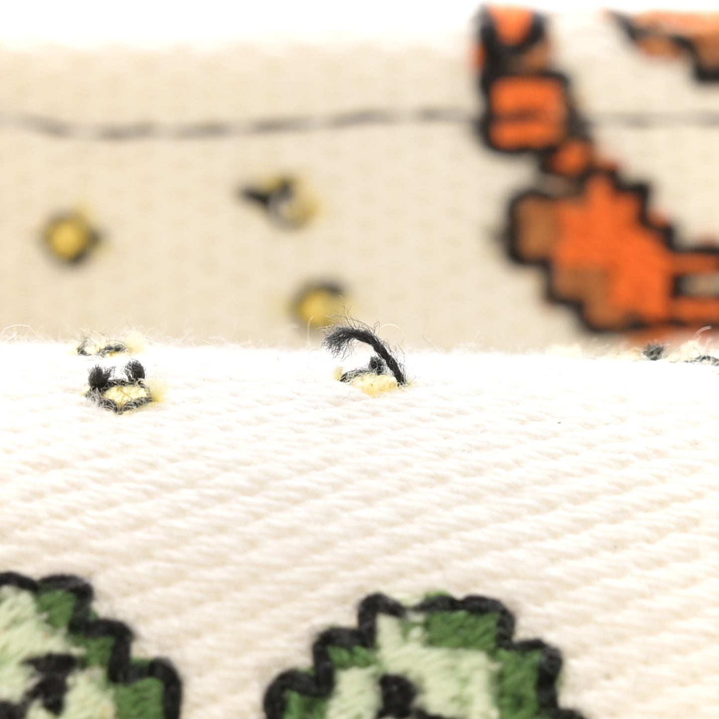 Canvas Pixel Zodiac Embroidered Medium Lady D-Lite Ecru Multicolor