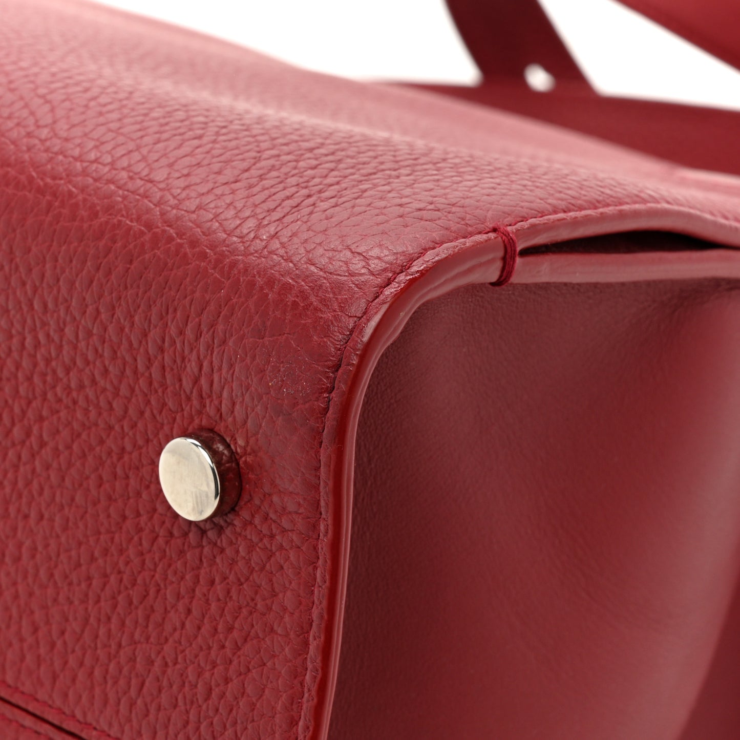 Bullcalf Medium Diorever Flap Red