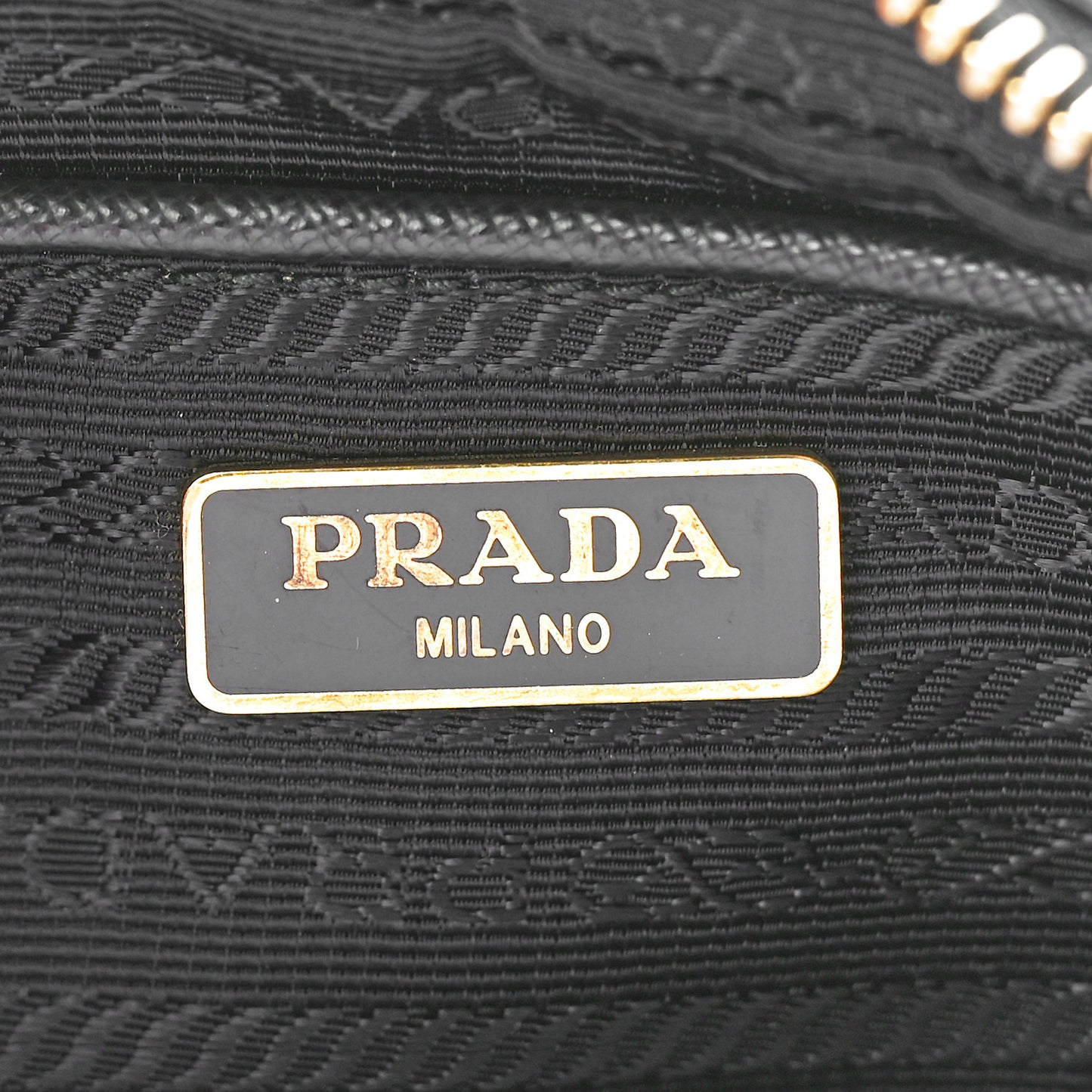 Vitello Daino Medium Double Zip Shoulder Bag Black