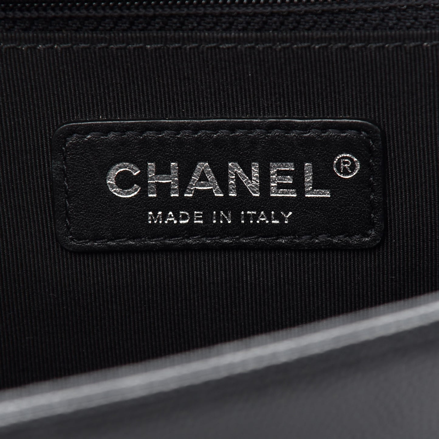 Caviar Quilted Large Boy Flap Black