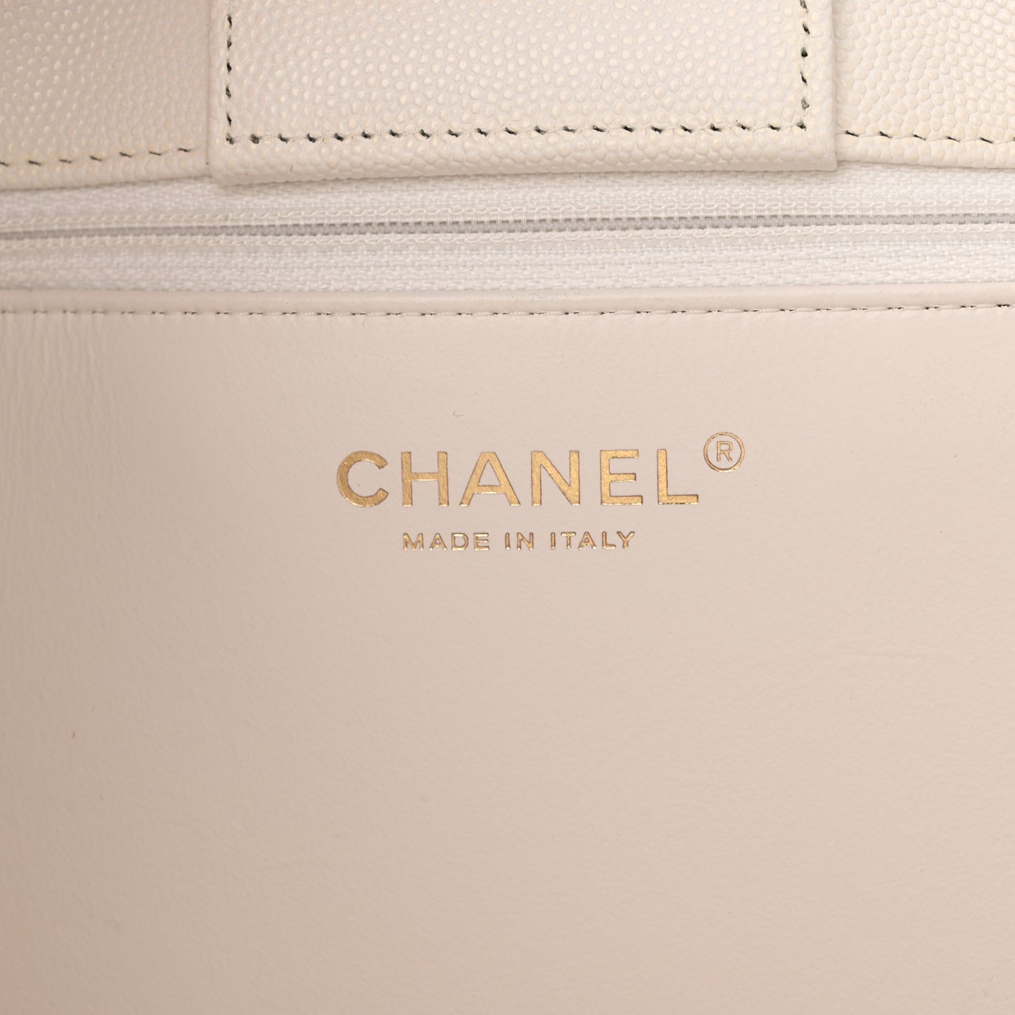 Caviar Quilted Large Classic Shopping Tote White