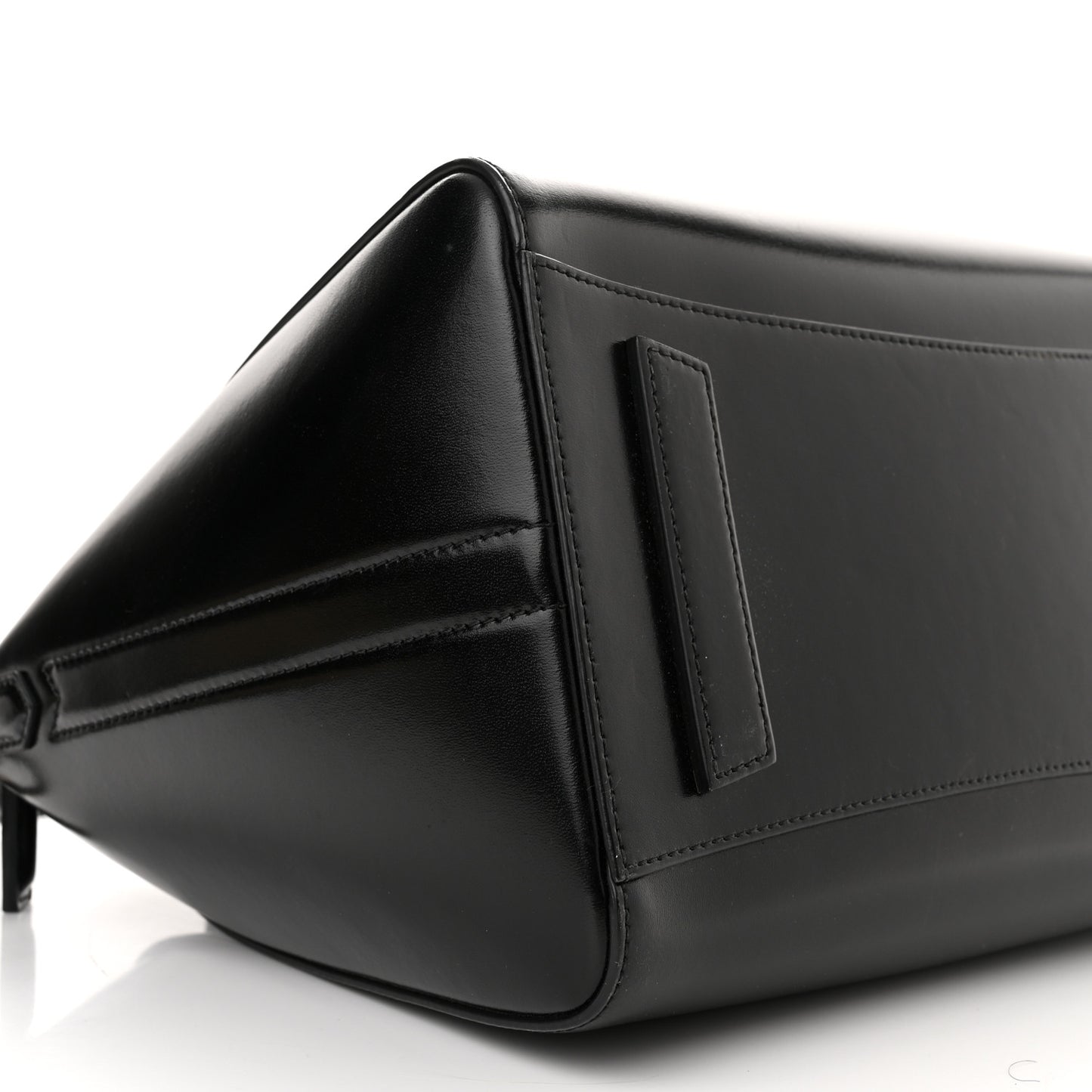 Shiny Lord Calfskin Medium Antigona Black