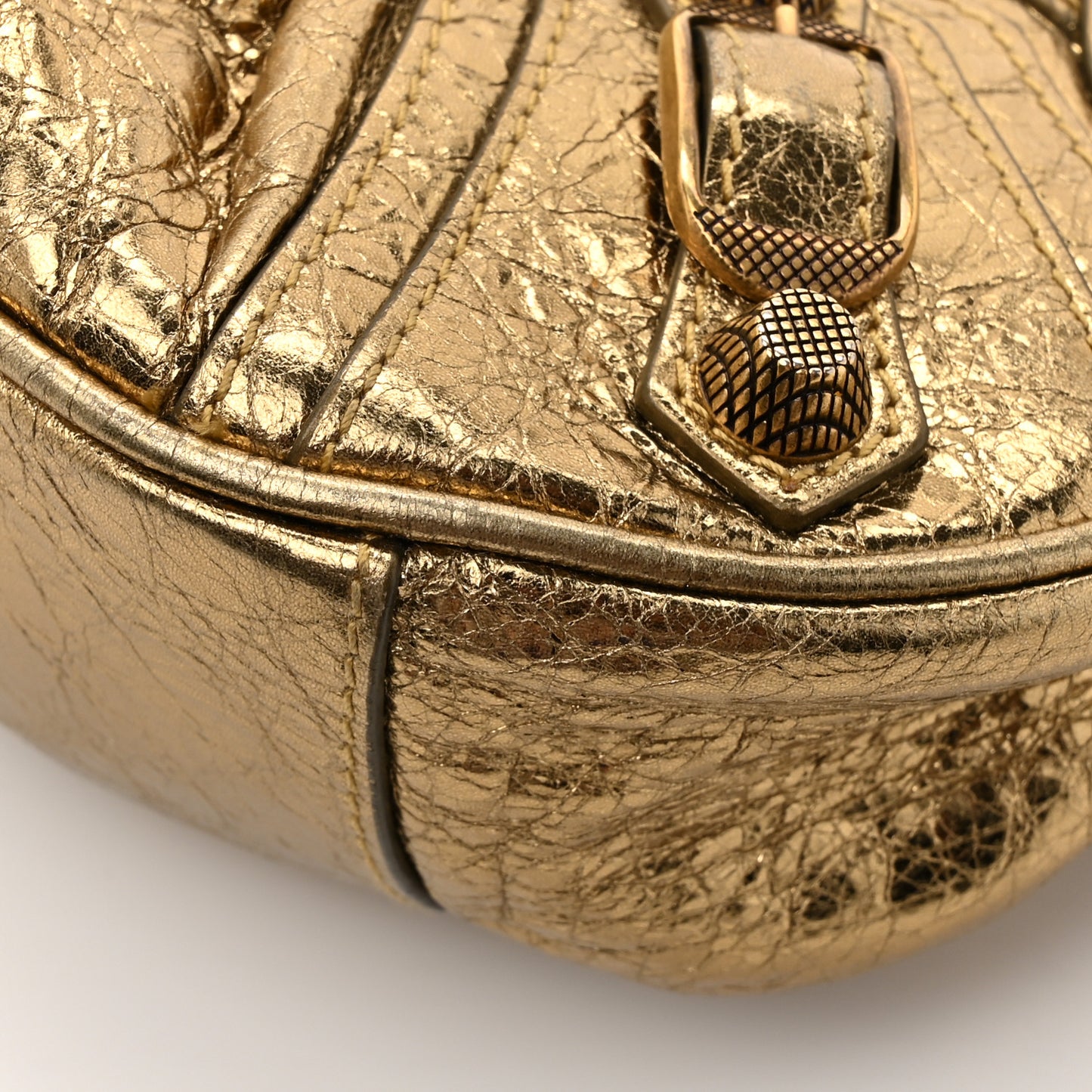 Metallic Agneau Arena Le Cagole Shoulder Bag XS Gold