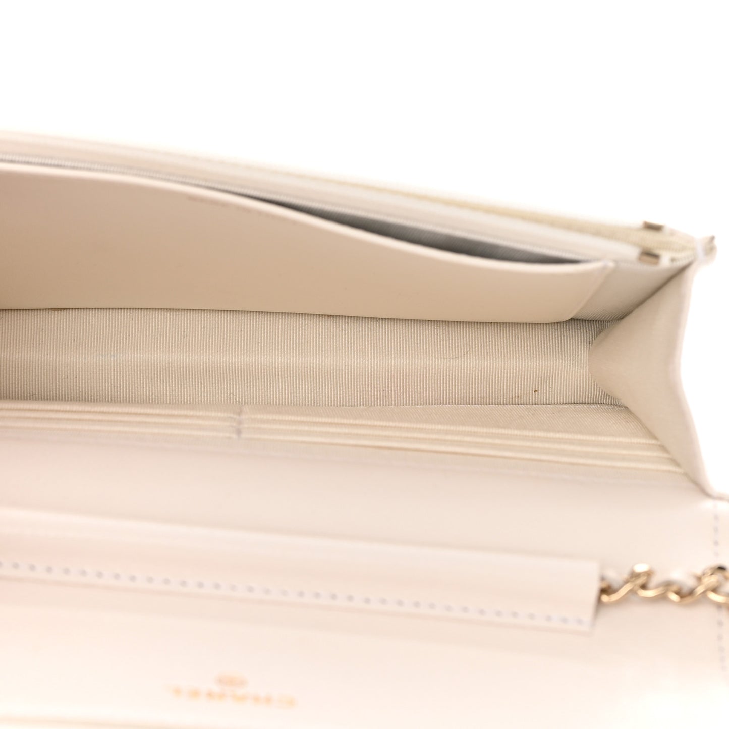 Caviar Quilted Wallet On Chain WOC White