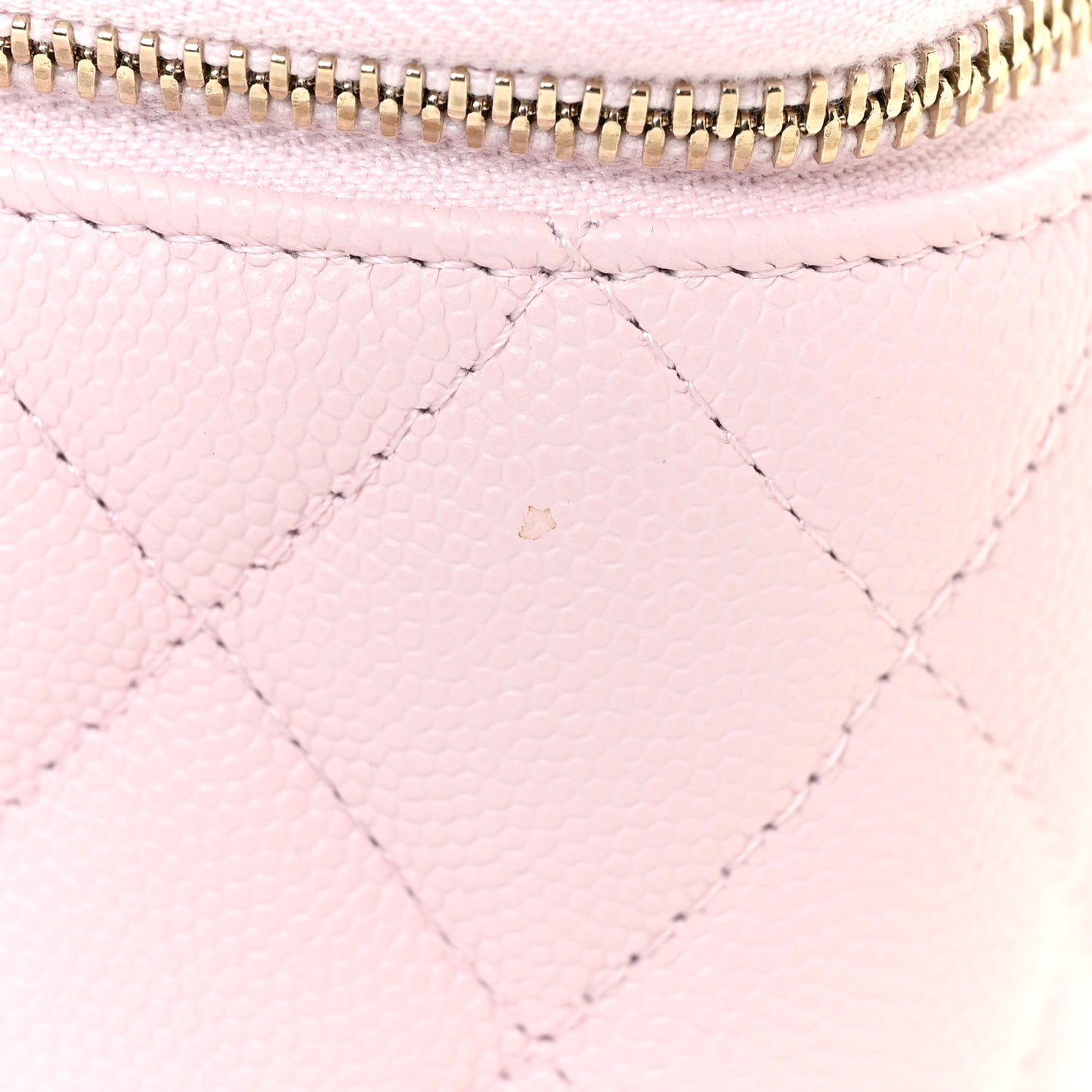 Caviar Quilted Small Vanity Case With Chain Light Pink