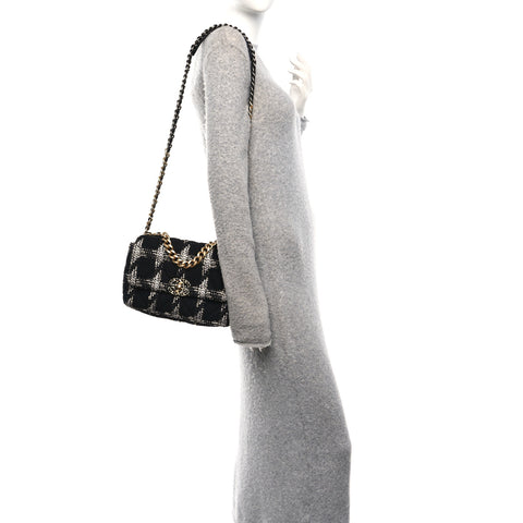 Tweed Quilted Medium Chanel 19 Flap Black White