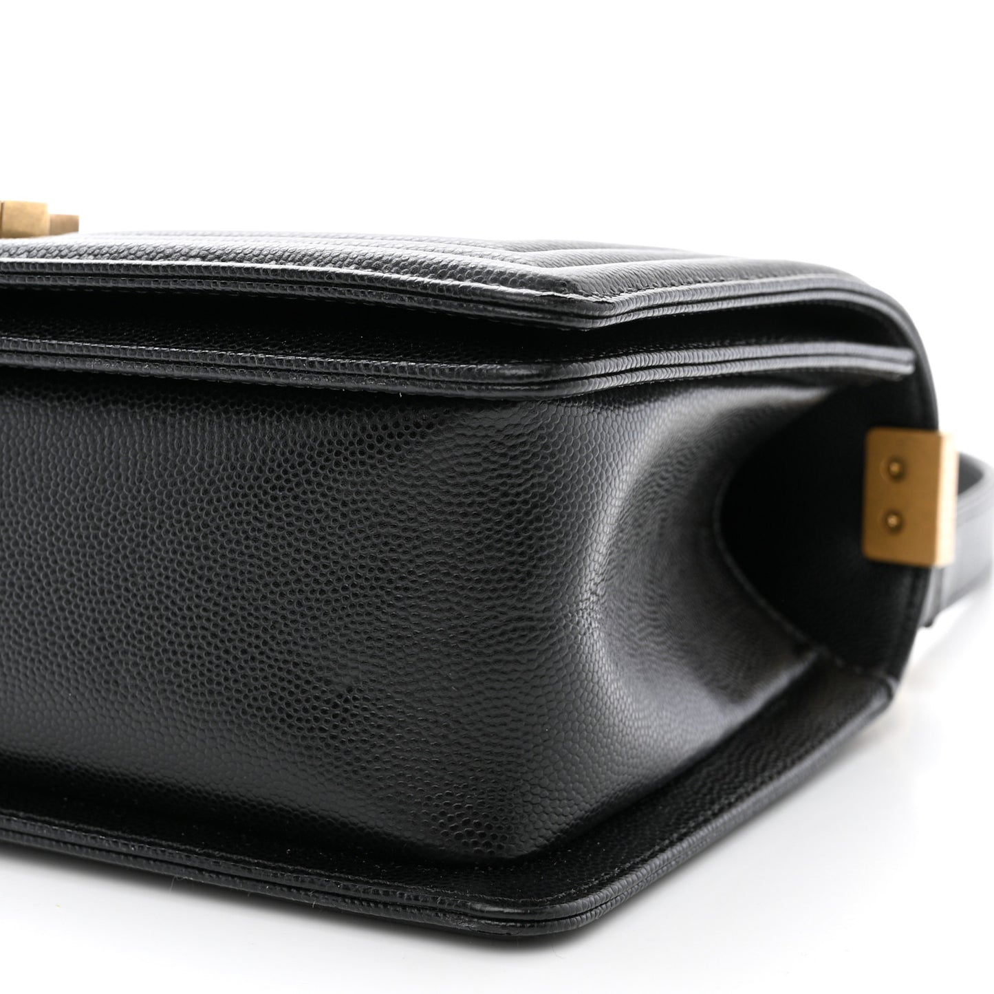 Caviar Quilted Medium Boy Flap Black