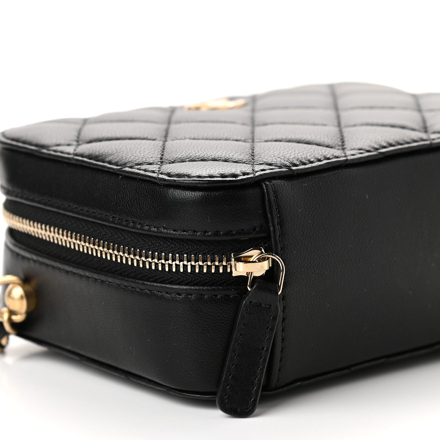 Lambskin Quilted CC Pearl Crush Camera Case Black