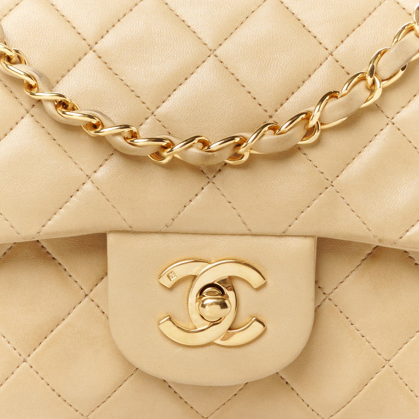 Lambskin Quilted Medium Double Flap Beige