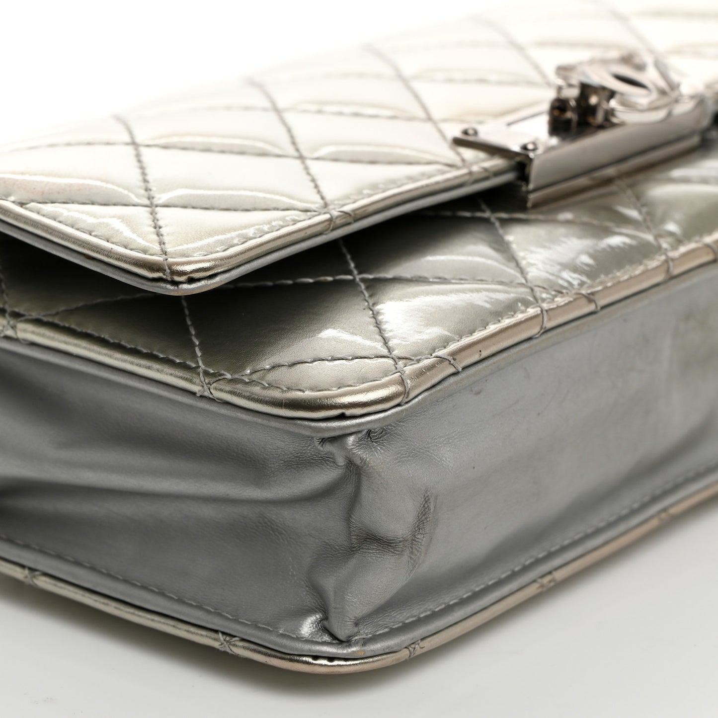 Patent Quilted Golden Class Wallet on Chain WOC Silver