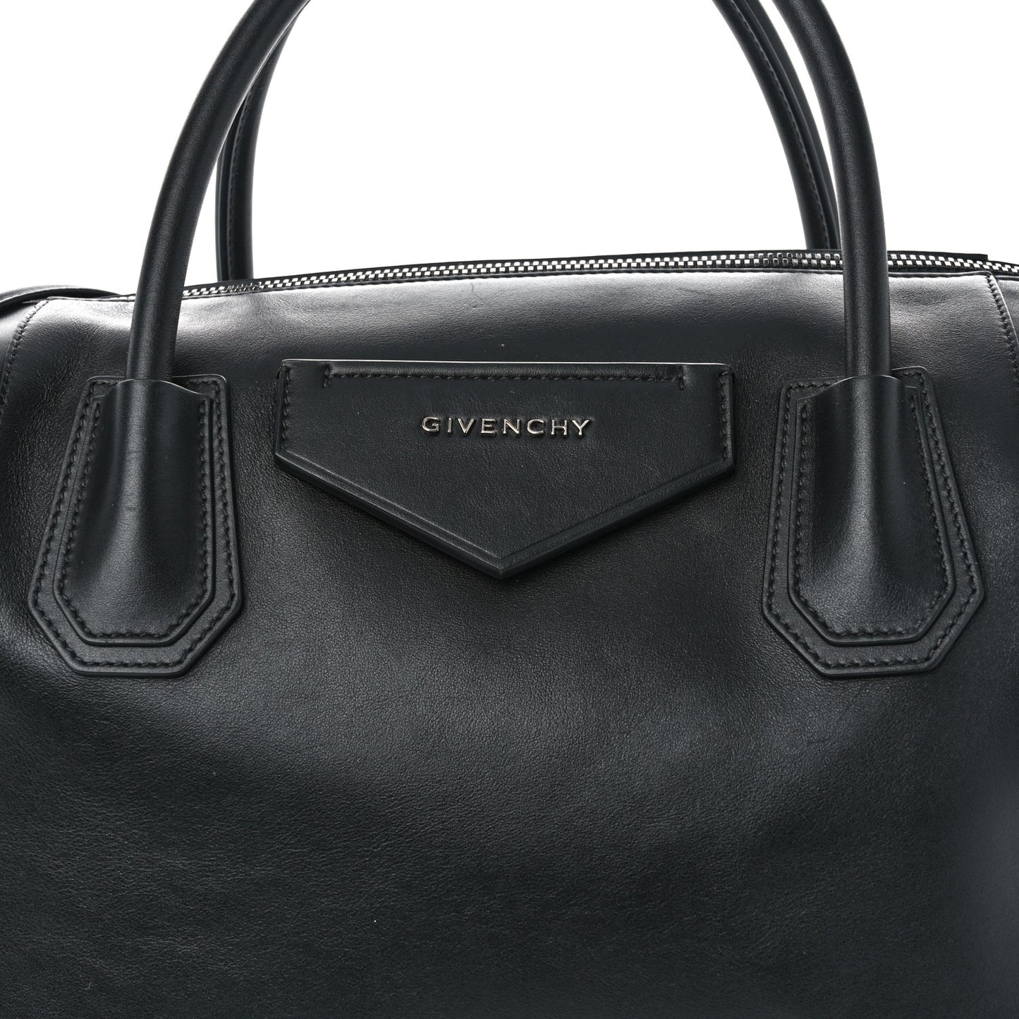 Smooth Calfskin Medium Soft Antigona Black