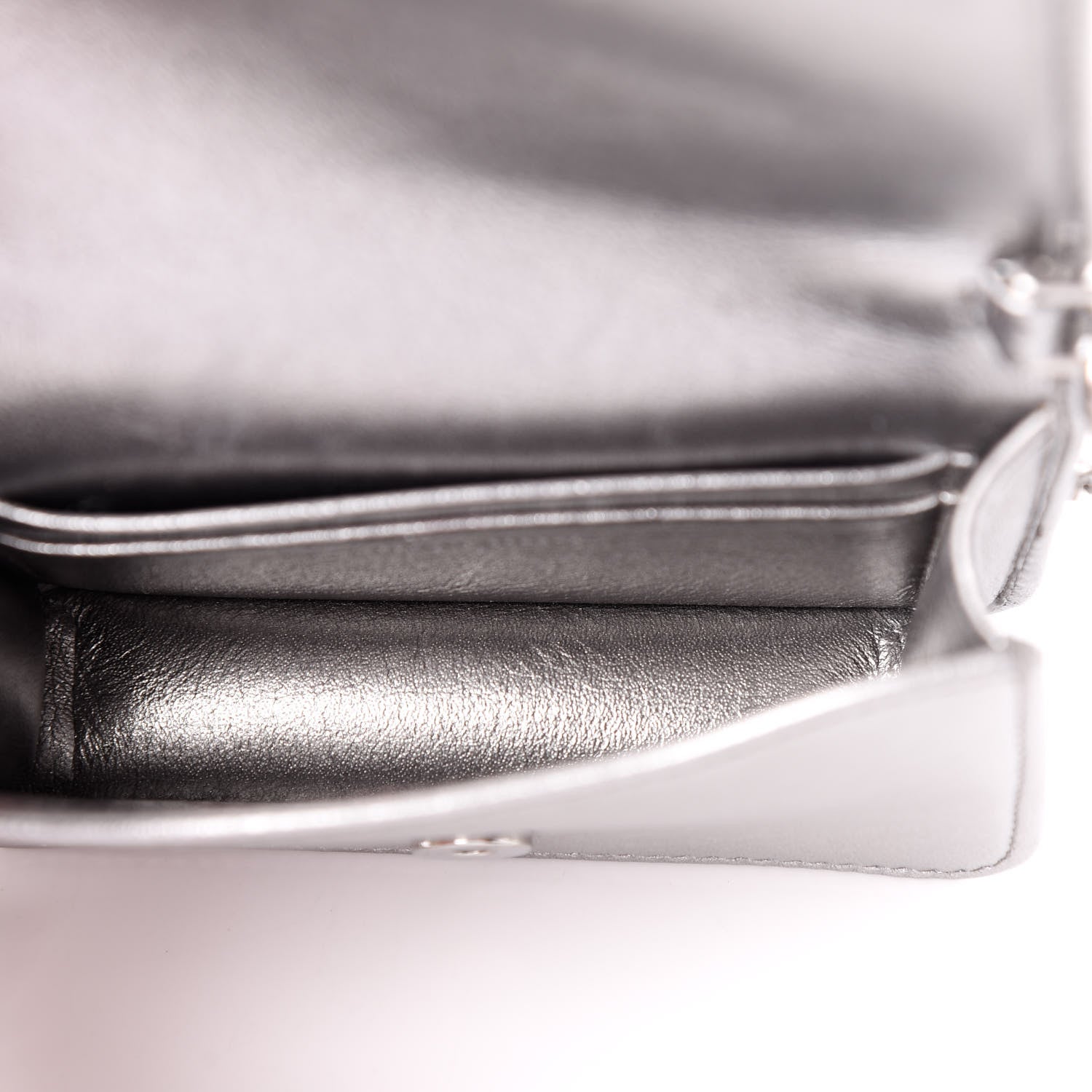 Miu Miu Nappa Matelasse Crystal Chain Card Holder Cromo 5 of 9