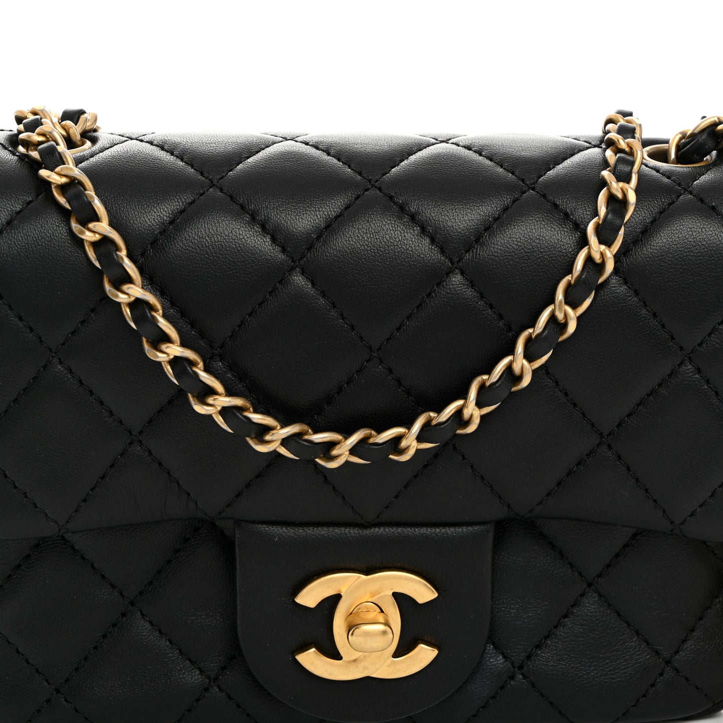 Lambskin Quilted Mini Pearl Crush Flap Black