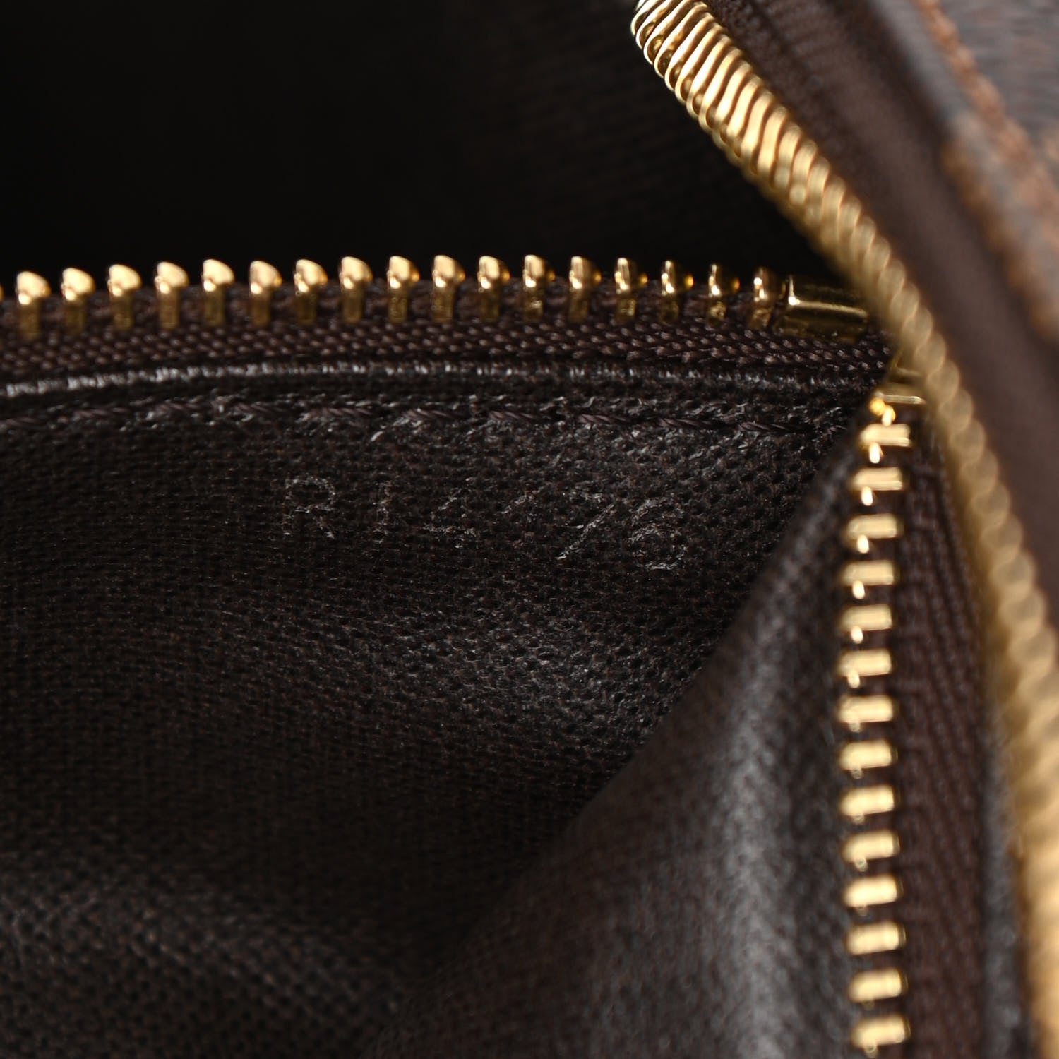 Louis Vuitton Damier Ebene King Size Toiletry Bag 7 of 8