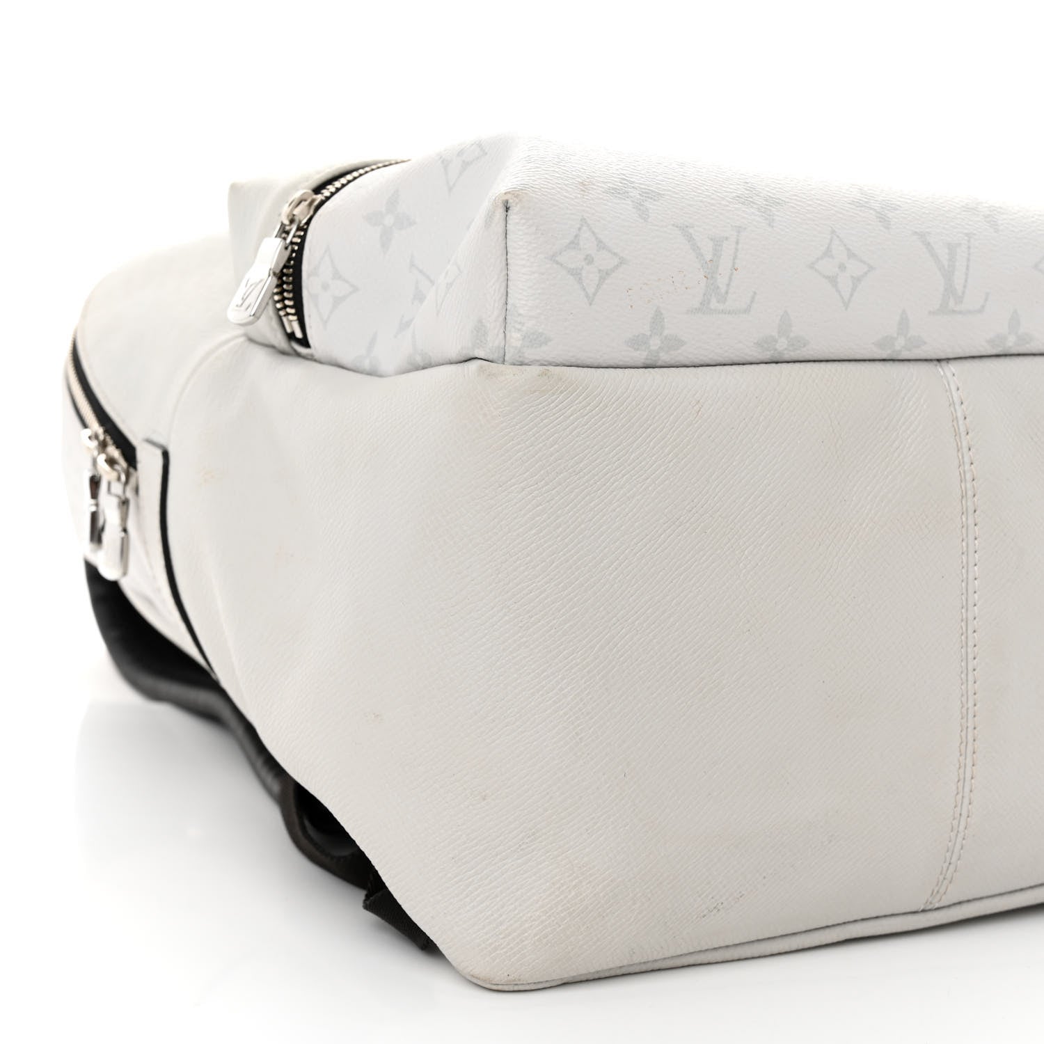 Louis Vuitton Taiga Monogram Discovery Backpack PM White 8 of 9