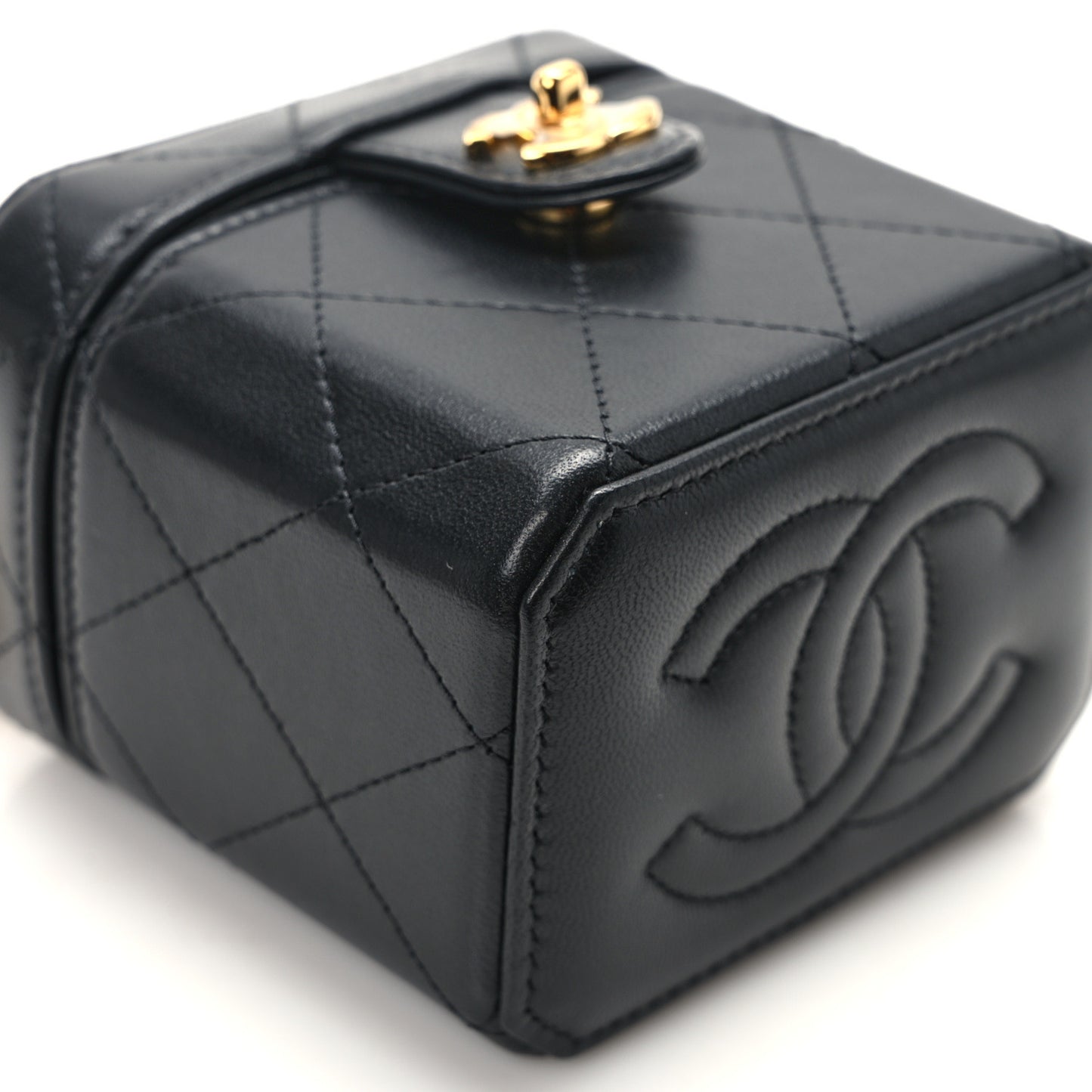 Lambskin Quilted Vanity Clutch With Chain Black