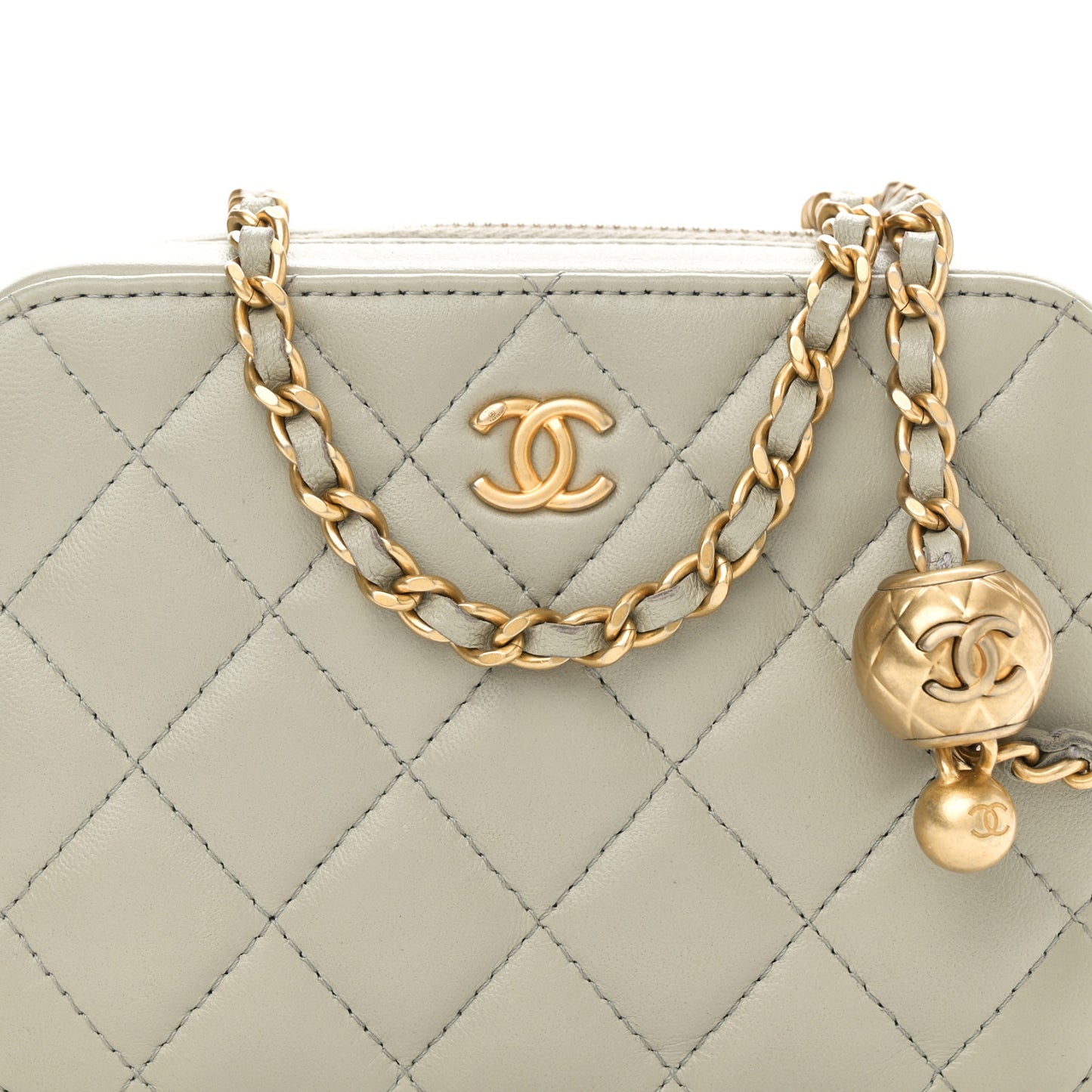 Lambskin Quilted CC Pearl Crush Camera Case Grey