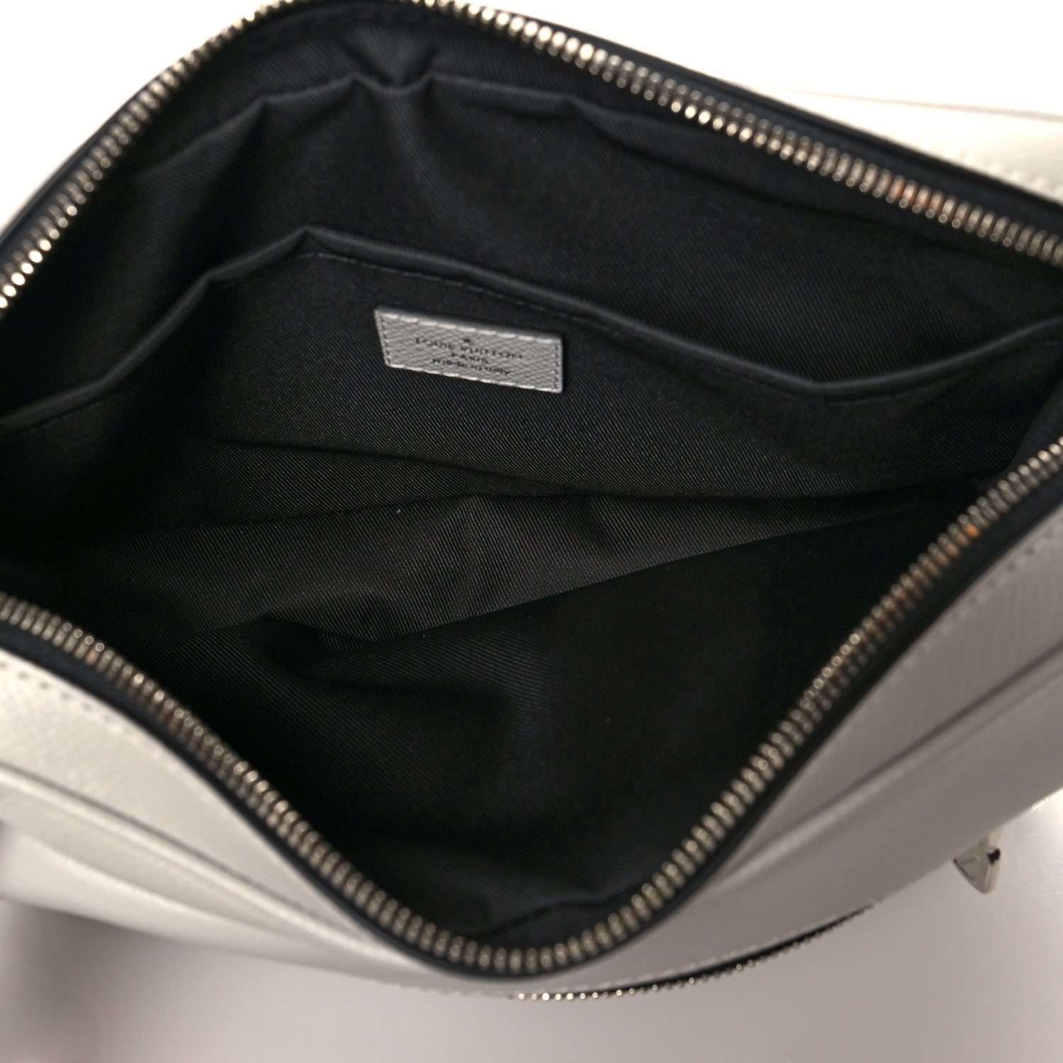 Louis Vuitton Taiga Monogram Outdoor Messenger White 5 of 10