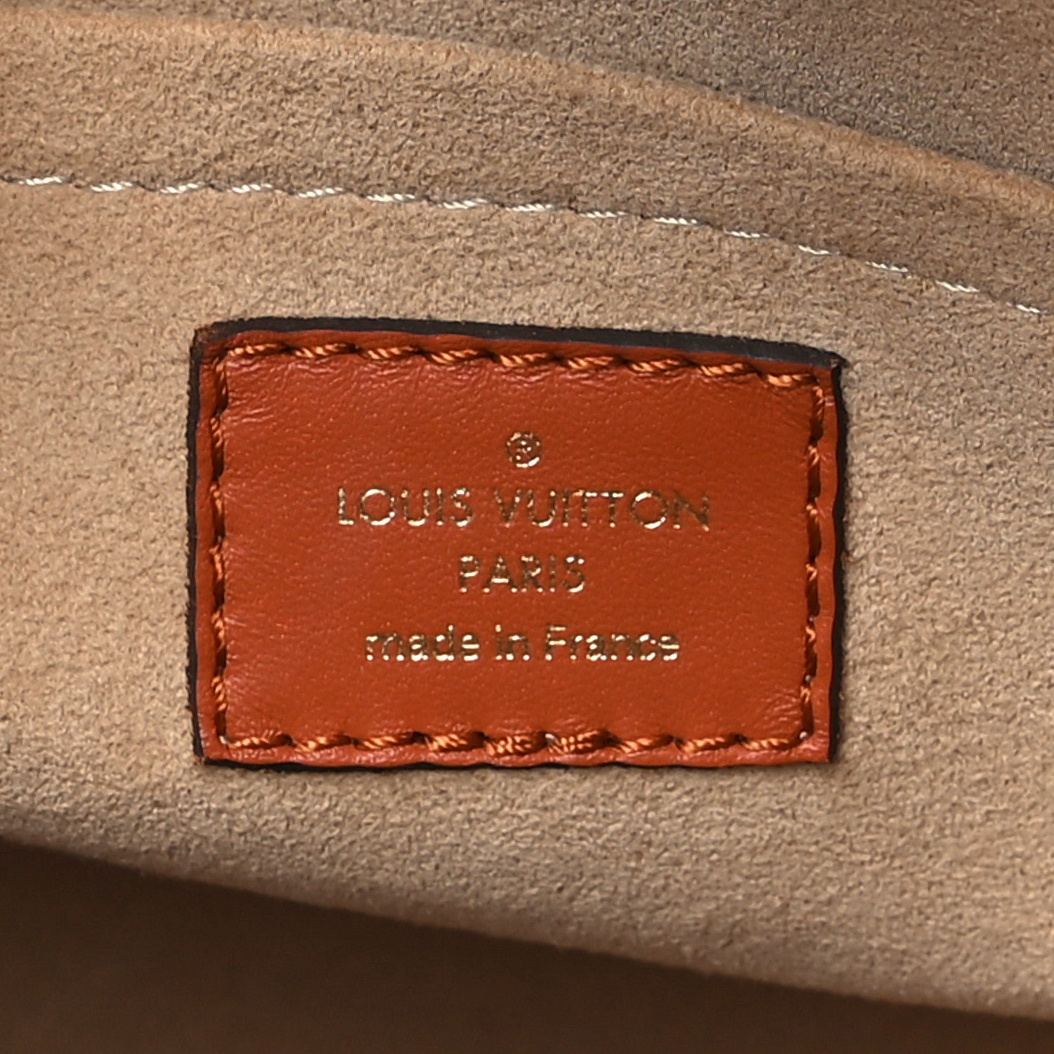 Louis Vuitton Calfskin Monogram Tufting On My Side Galet 6 of 9