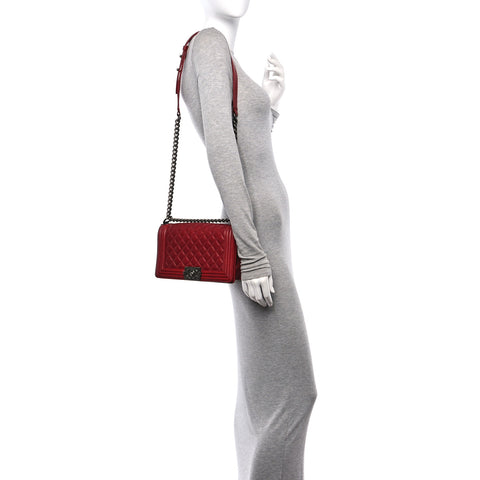 Caviar Quilted Medium Boy Flap Red