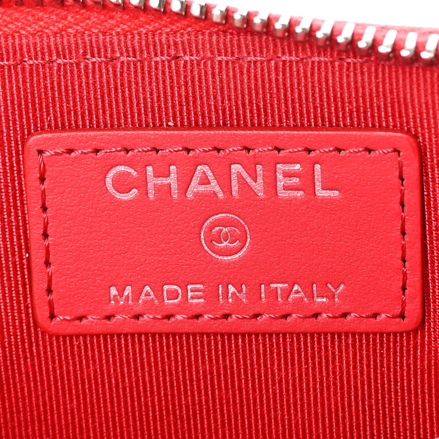 Caviar Chevron Quilted Zip Pouch Red