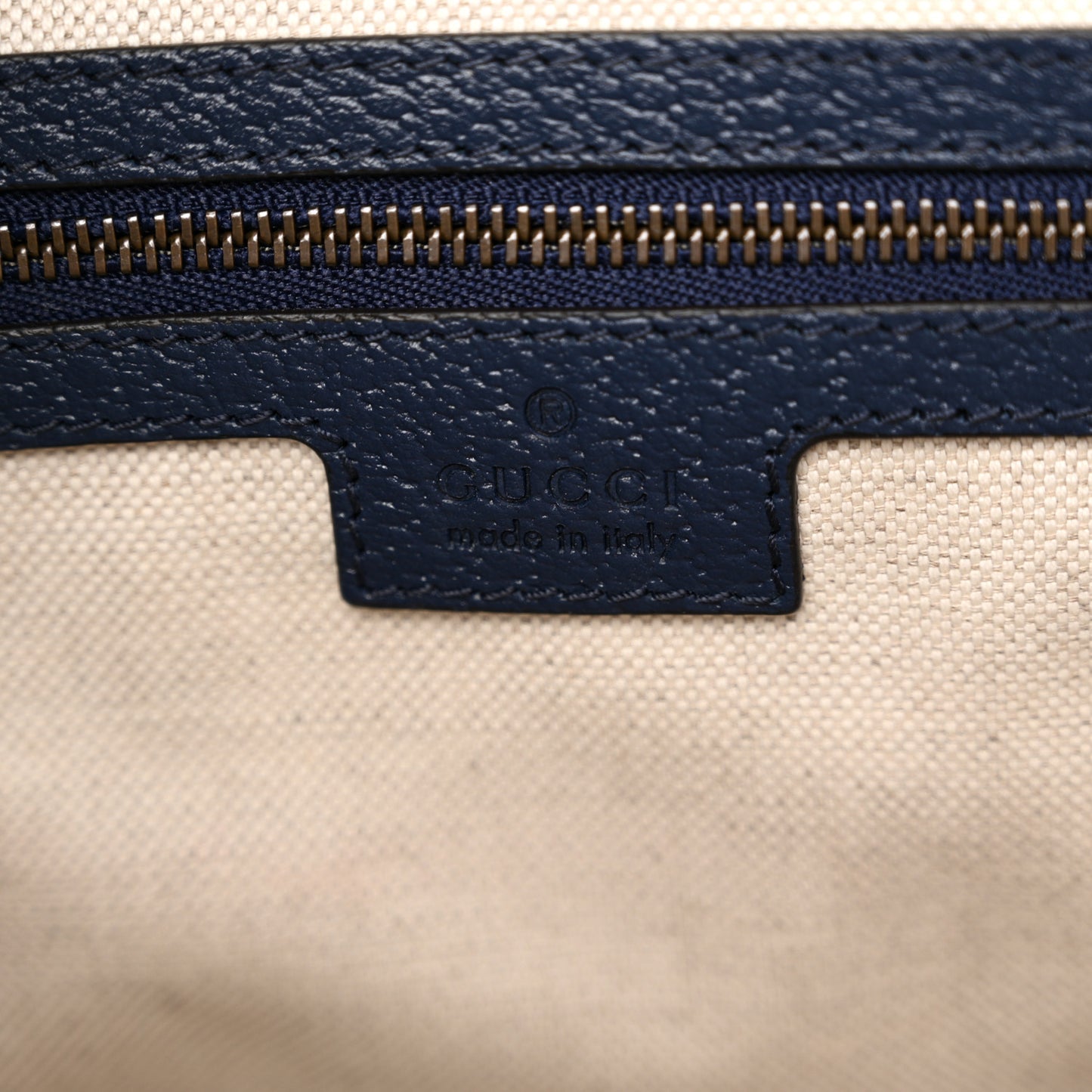 Raffia GG Monogram Matelasse Medium GG Marmont Shoulder Tote Natural Royale Off White