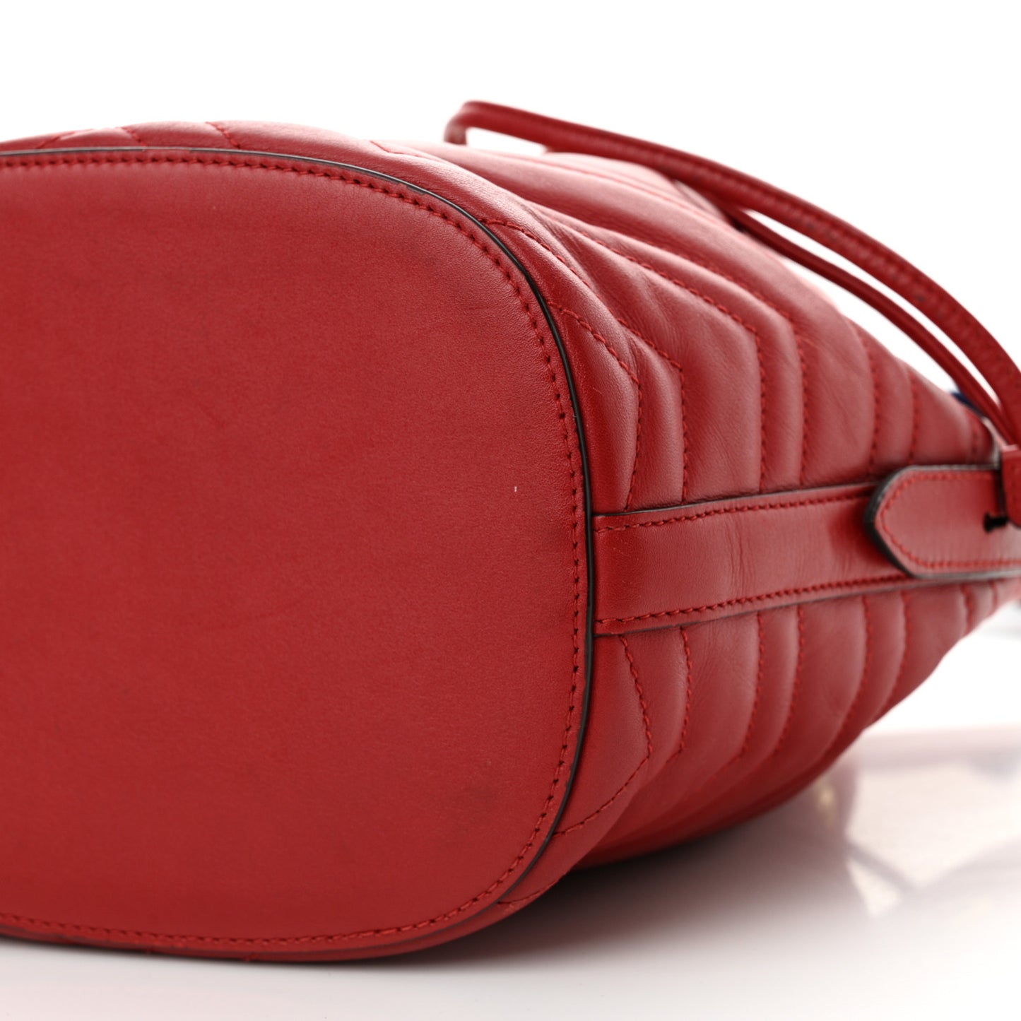 Calfskin Matelasse Sylvie Web GG Marmont Bucket Bag Hibiscus Red