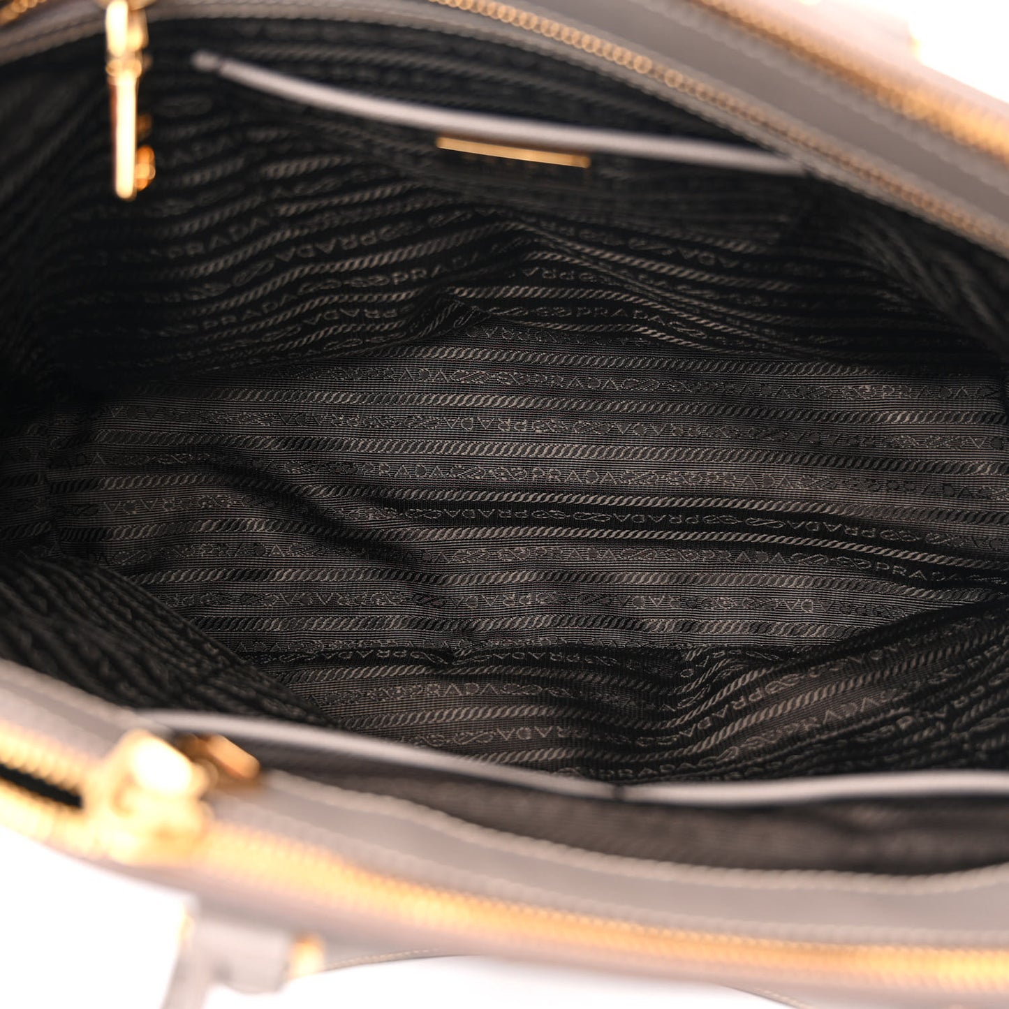 Saffiano Medium Galleria Double Zip Tote Argilla