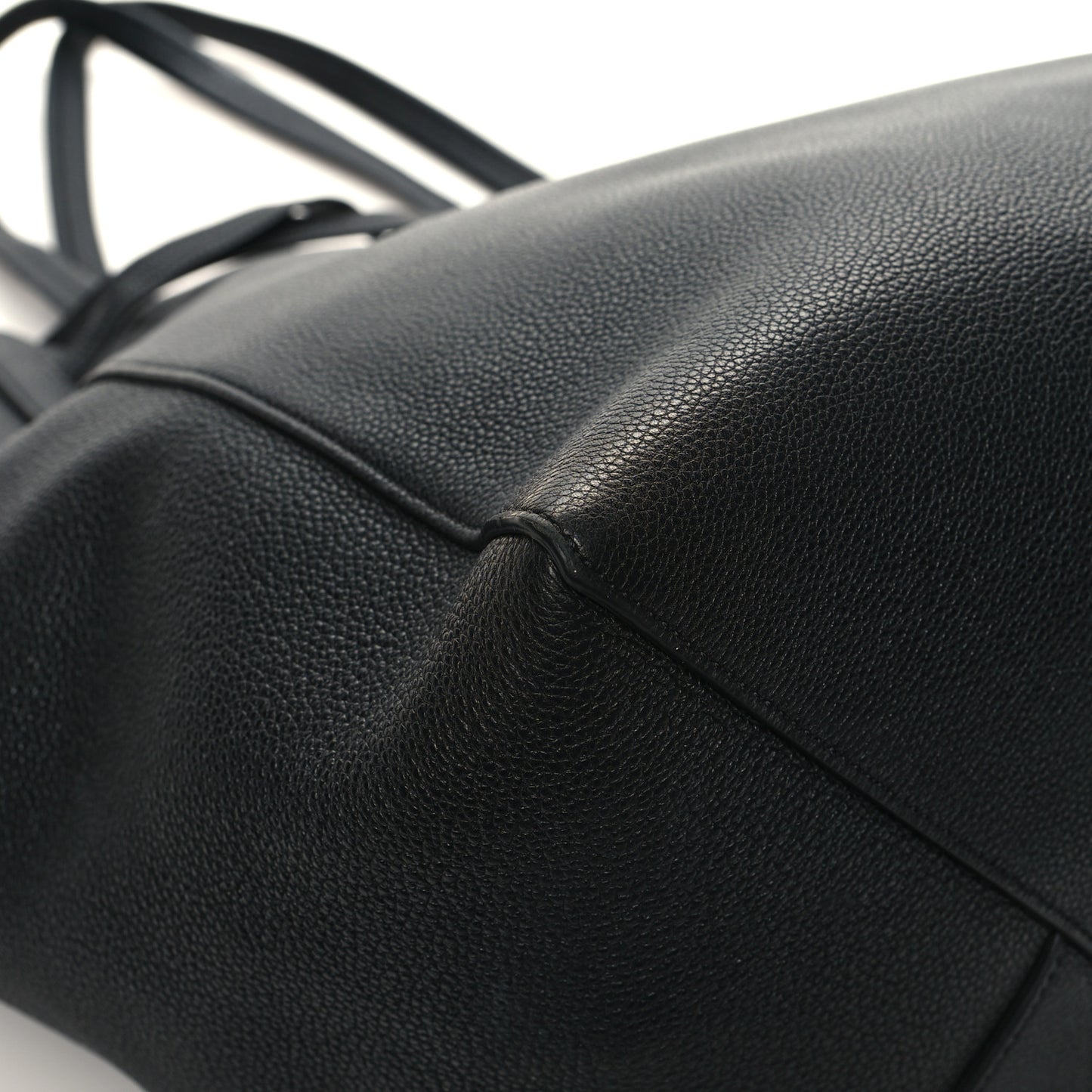 Soft Grained Calfskin Medium Belt Cabas Phantom Black