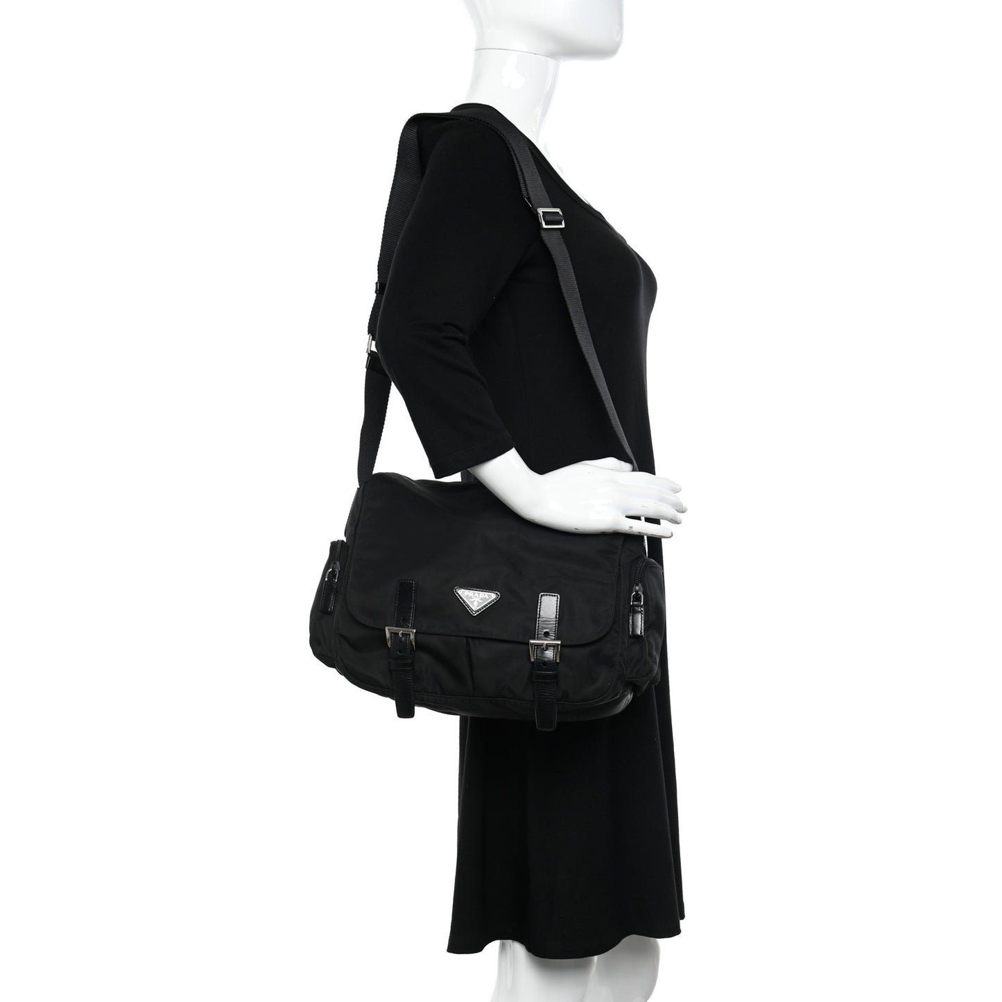 Nylon Messenger Bag Black