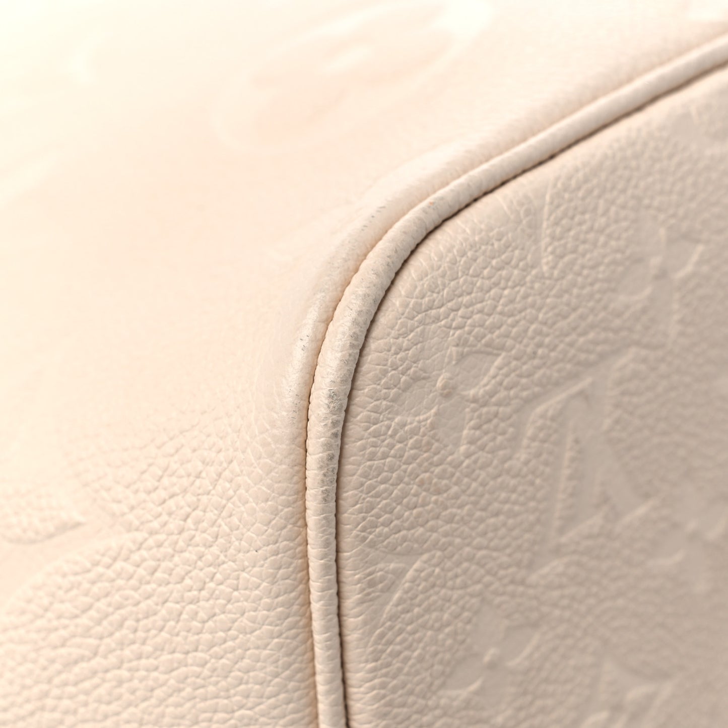 Empreinte Monogram Giant Neverfull MM Cream
