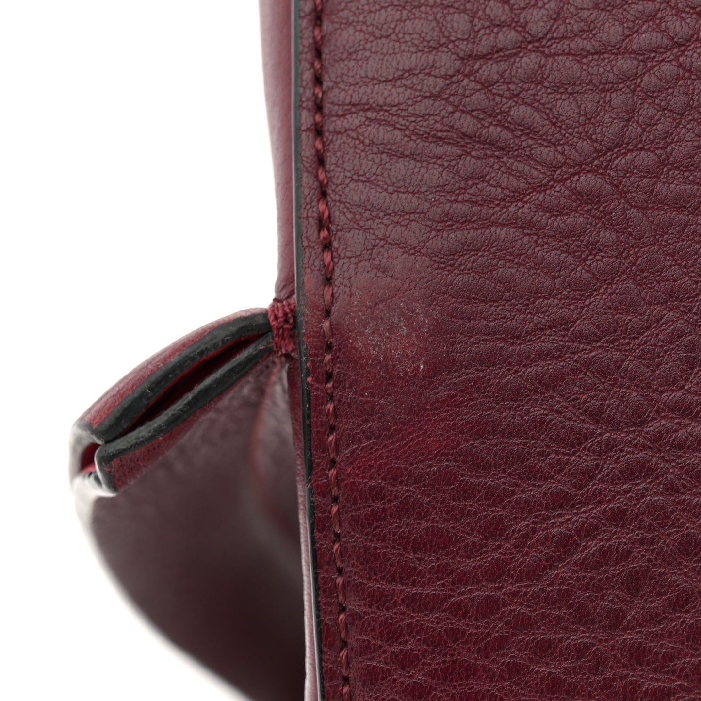 Grainy Calfskin Medium VLogo Escape Shopper Rubin